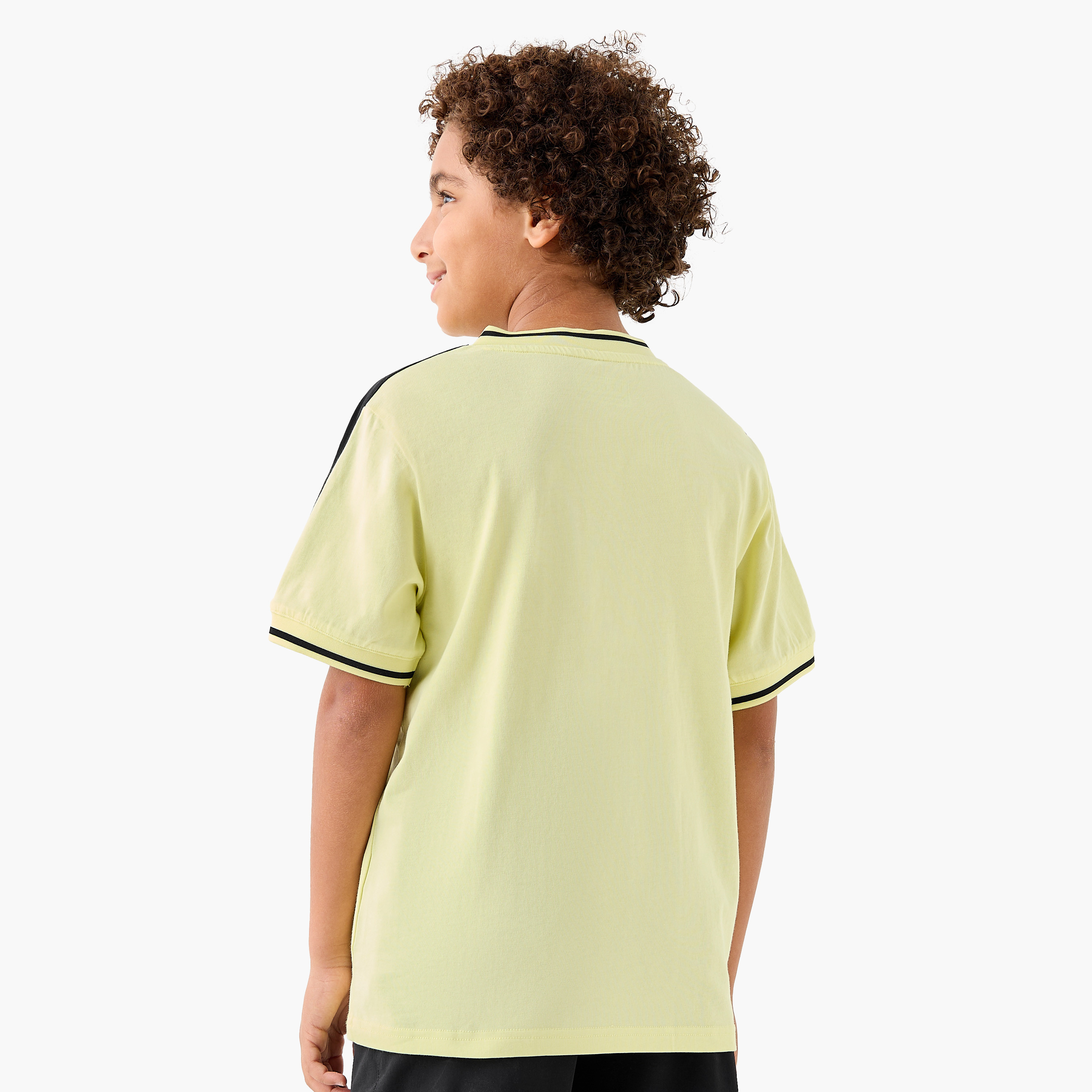 Kappa Logo Print V-Neck T-shirt with Short Sleeves-boys-clothing-sportswear-tops-image-3