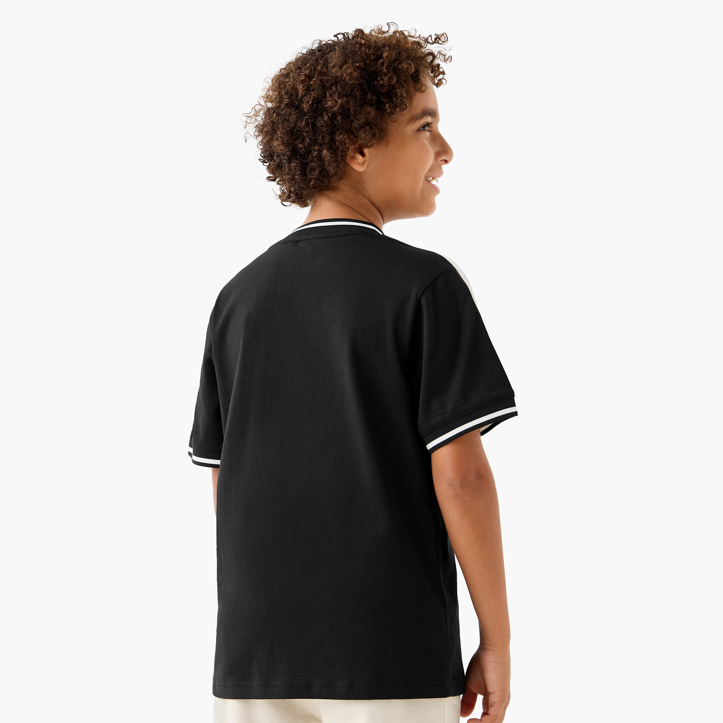 Kappa Logo Print V-Neck T-shirt with Short Sleeves-boys-clothing-sportswear-tops-image-3