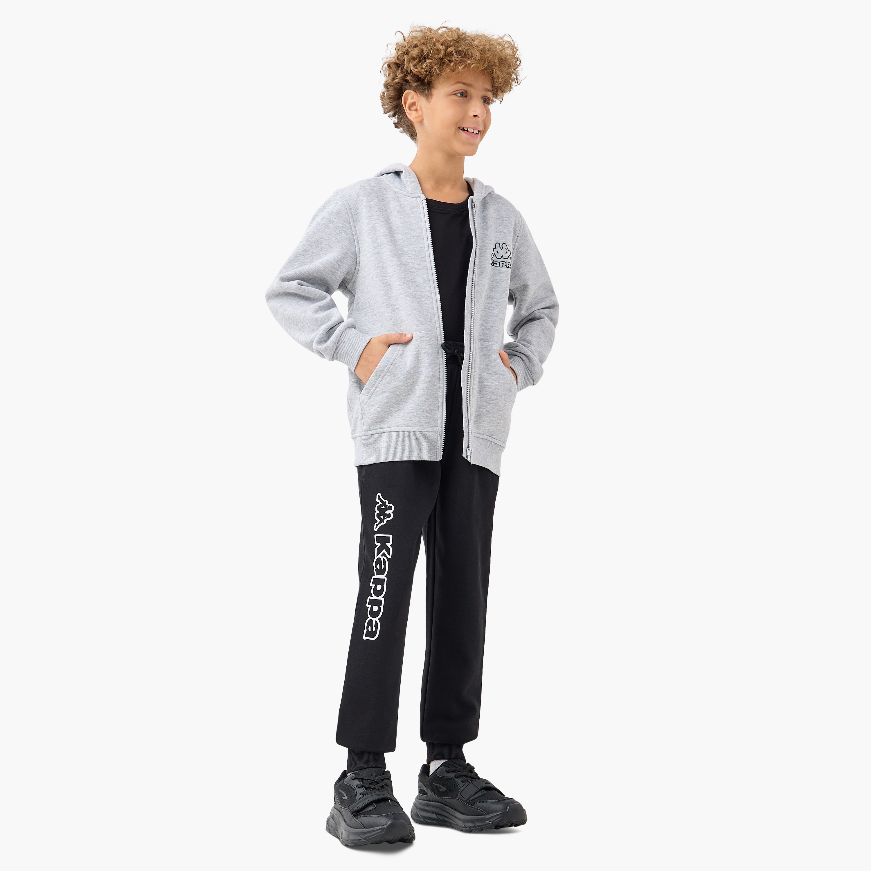 بنطلون رياضي برباط إغلاق وجيوب وطبعات شعار من كابا-boys-clothing-bottoms-joggersandtrackpants-image-4