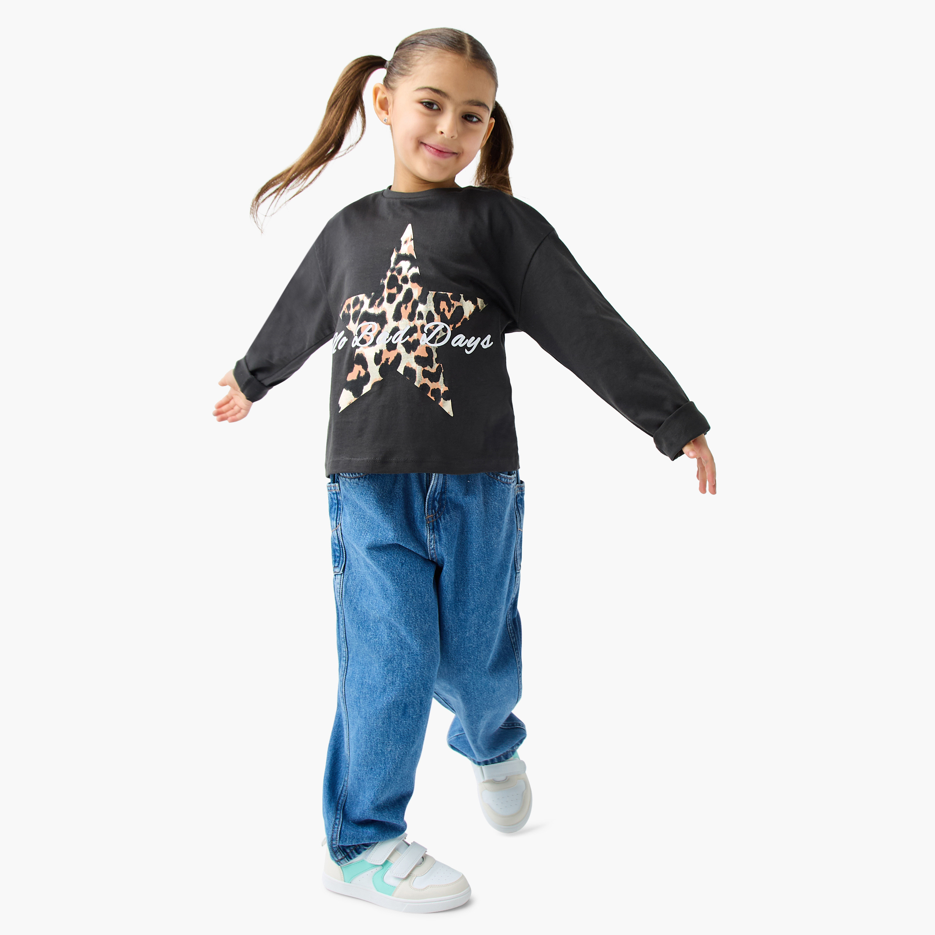 Juniors Graphic Print Crew Neck T-shirt with Long Sleeves-girls-clothing-tshirts-image-2