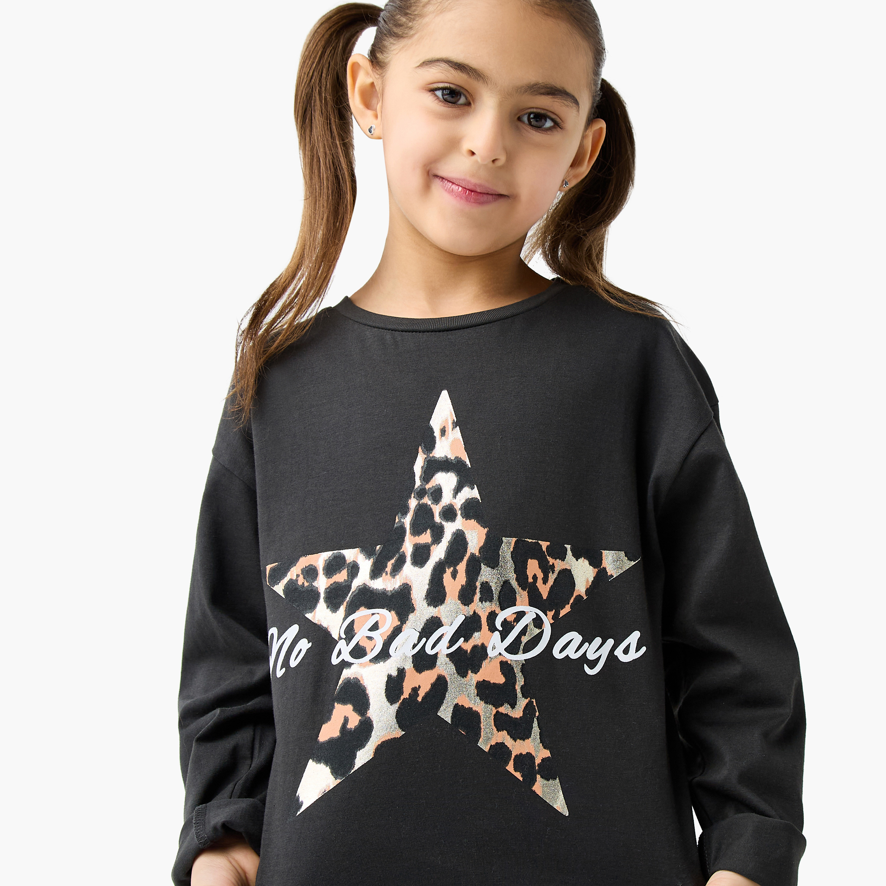 Juniors Graphic Print Crew Neck T-shirt with Long Sleeves-girls-clothing-tshirts-image-4