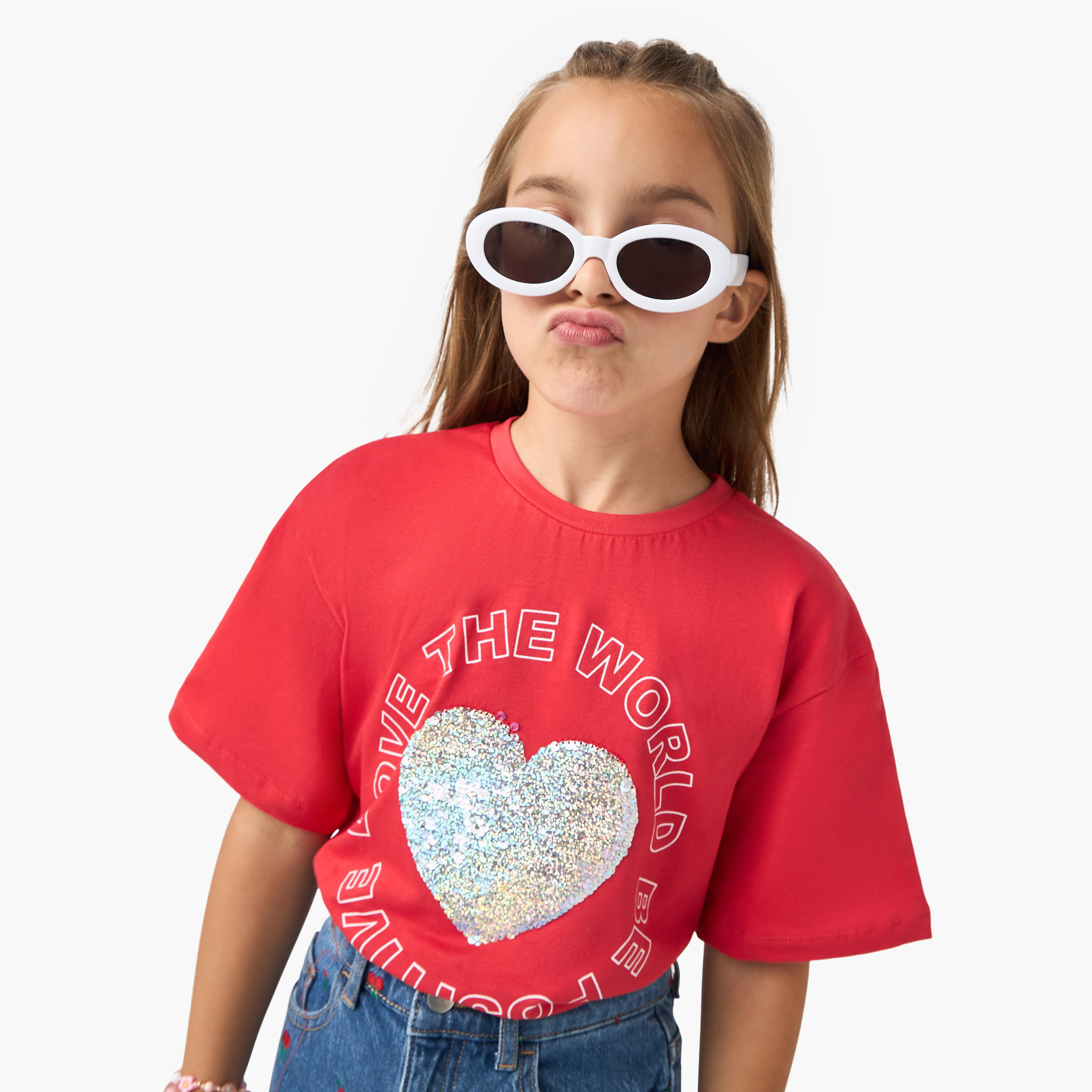 تيشيرت جونيورز بياقة دائرية مزين بترتر على شكل قلب-girls-clothing-tshirts-image-1