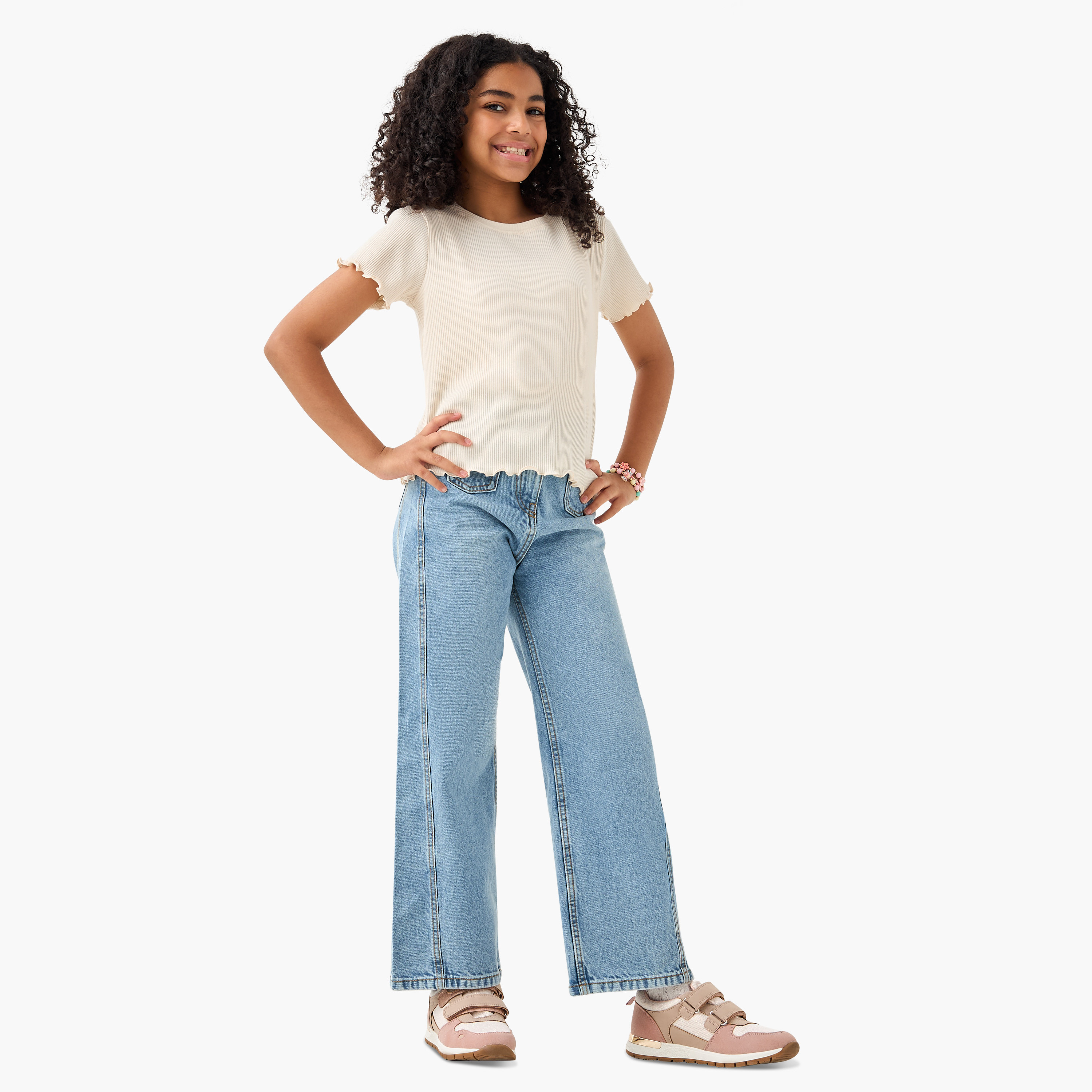 تيشيرت مضلع بطبعات أزهار وياقة ضيقة-girls-clothing-tshirts-image-2