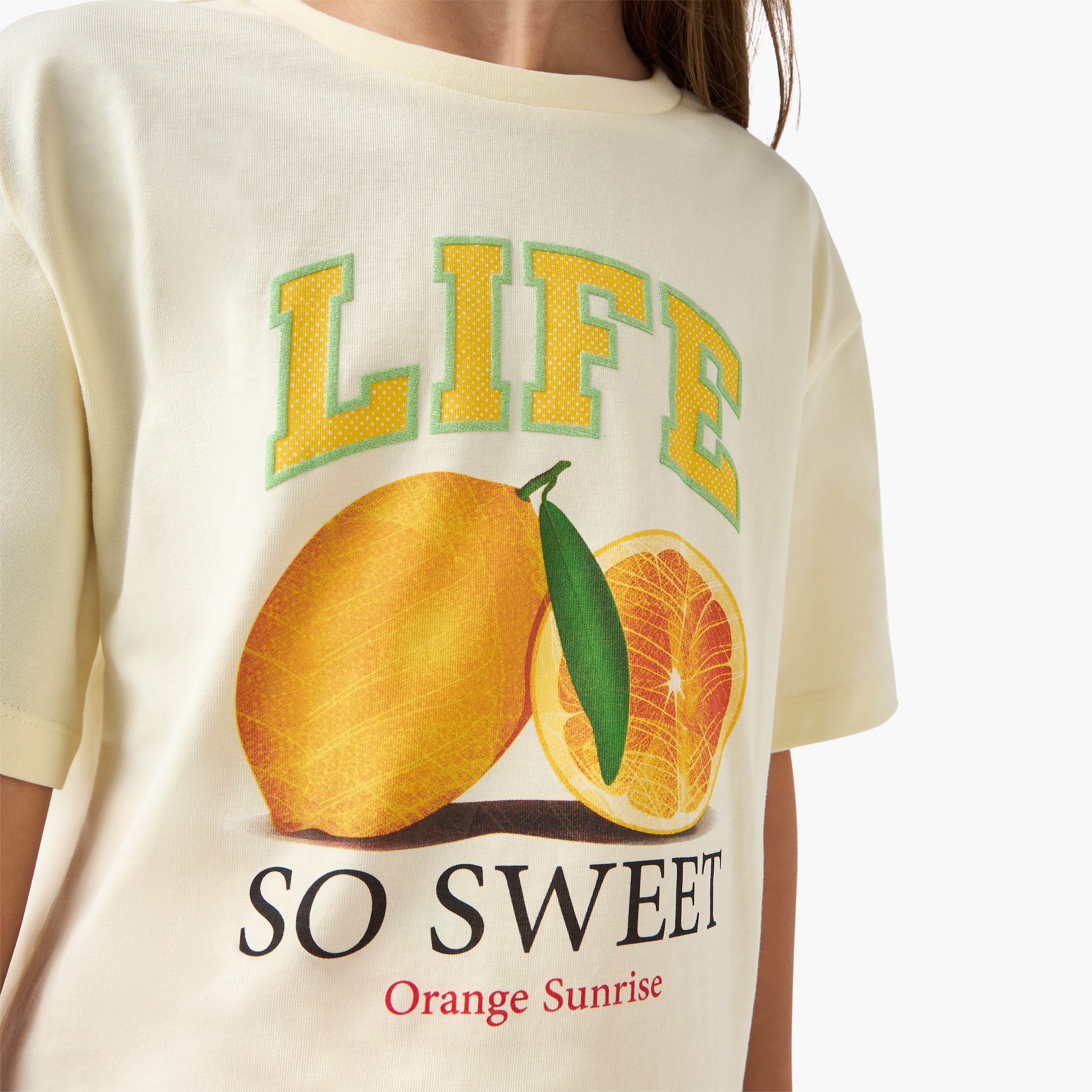 Juniors Graphic Print Crew Neck T-shirt with Short Sleeves-girls-clothing-tshirts-image-4