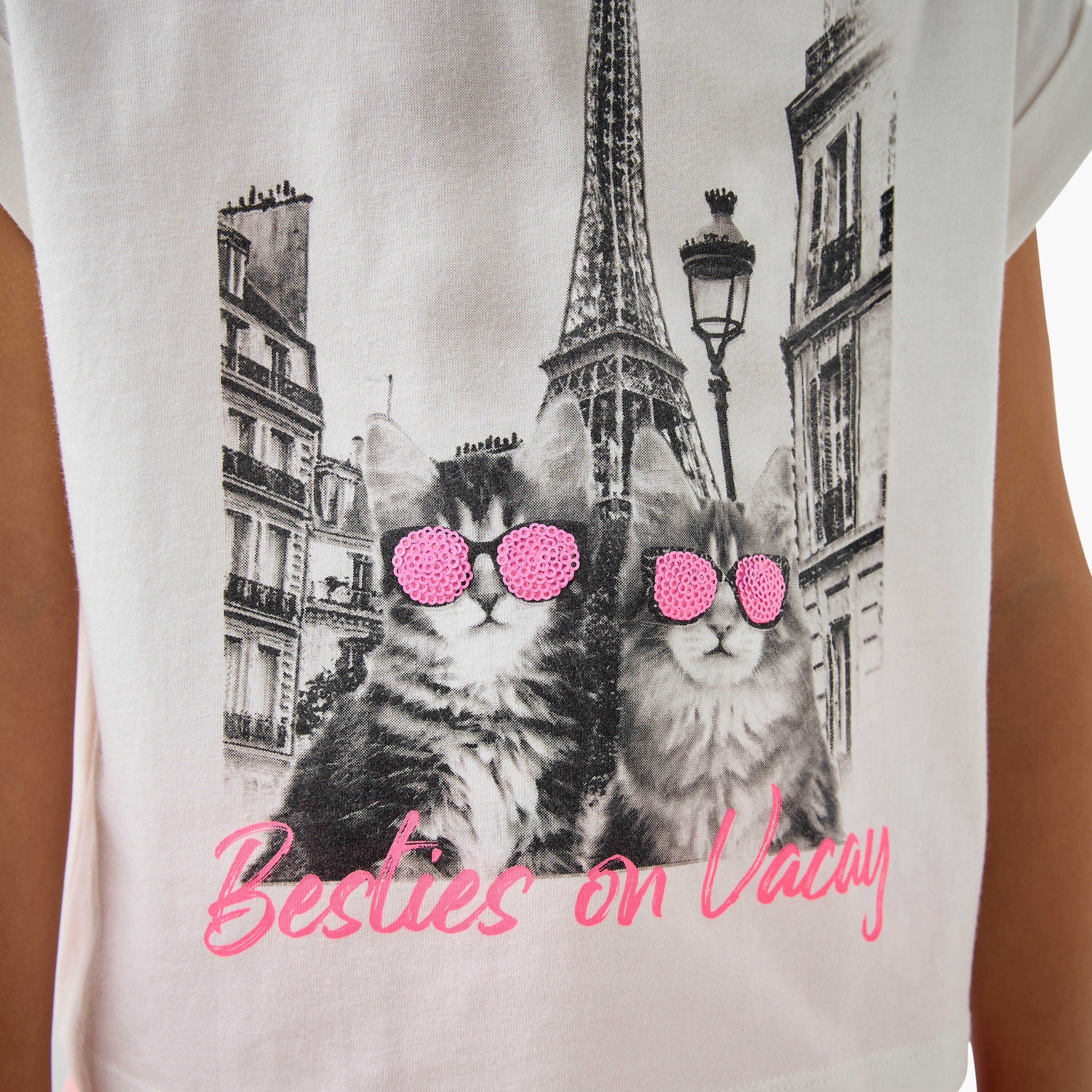 Juniors Graphic Print Crew Neck T-shirt with Extended Sleeves-girls-clothing-tshirts-image-5