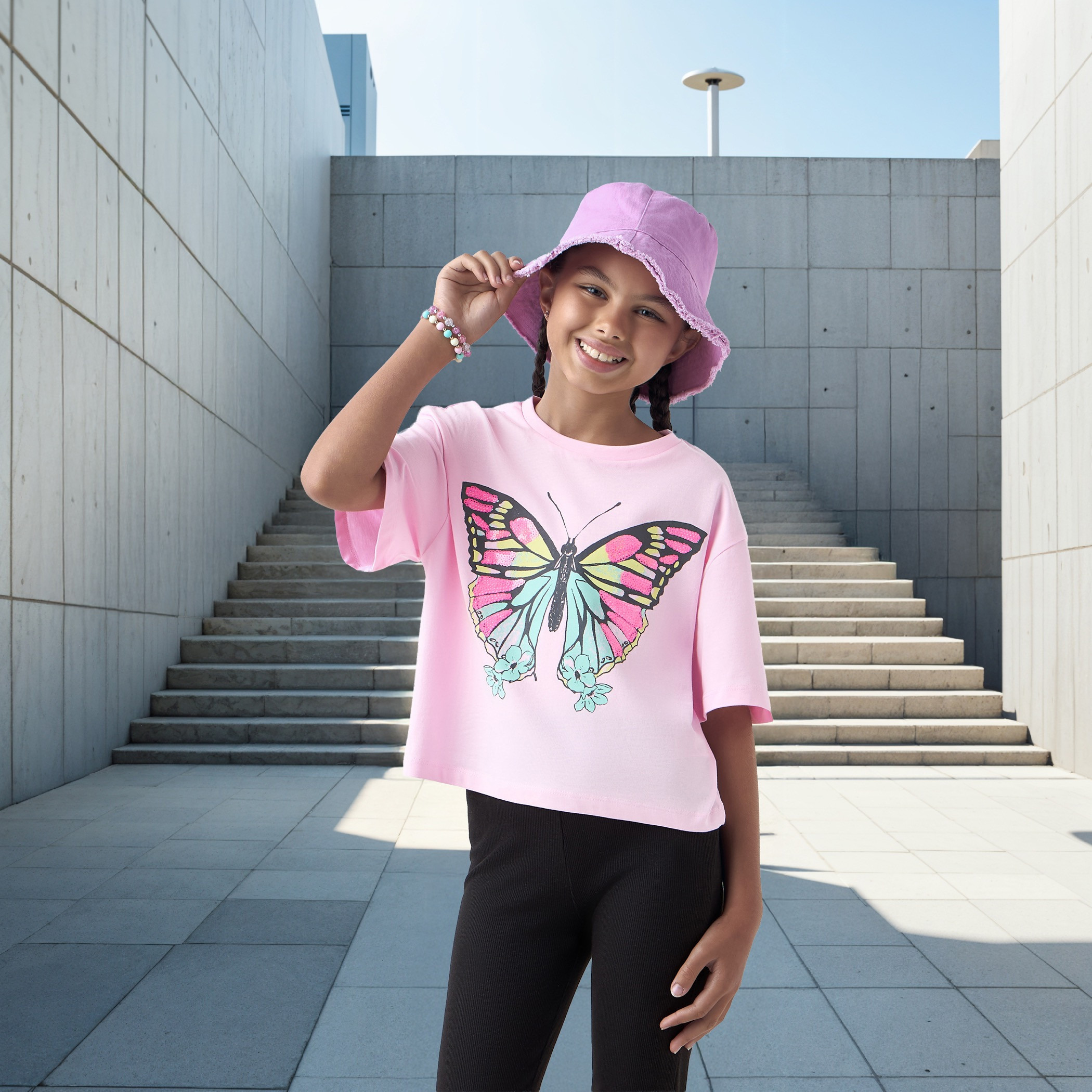 Juniors Butterfly Print T-shirt with Crew Neck and Short Sleeves-girls-clothing-tshirts-image-1