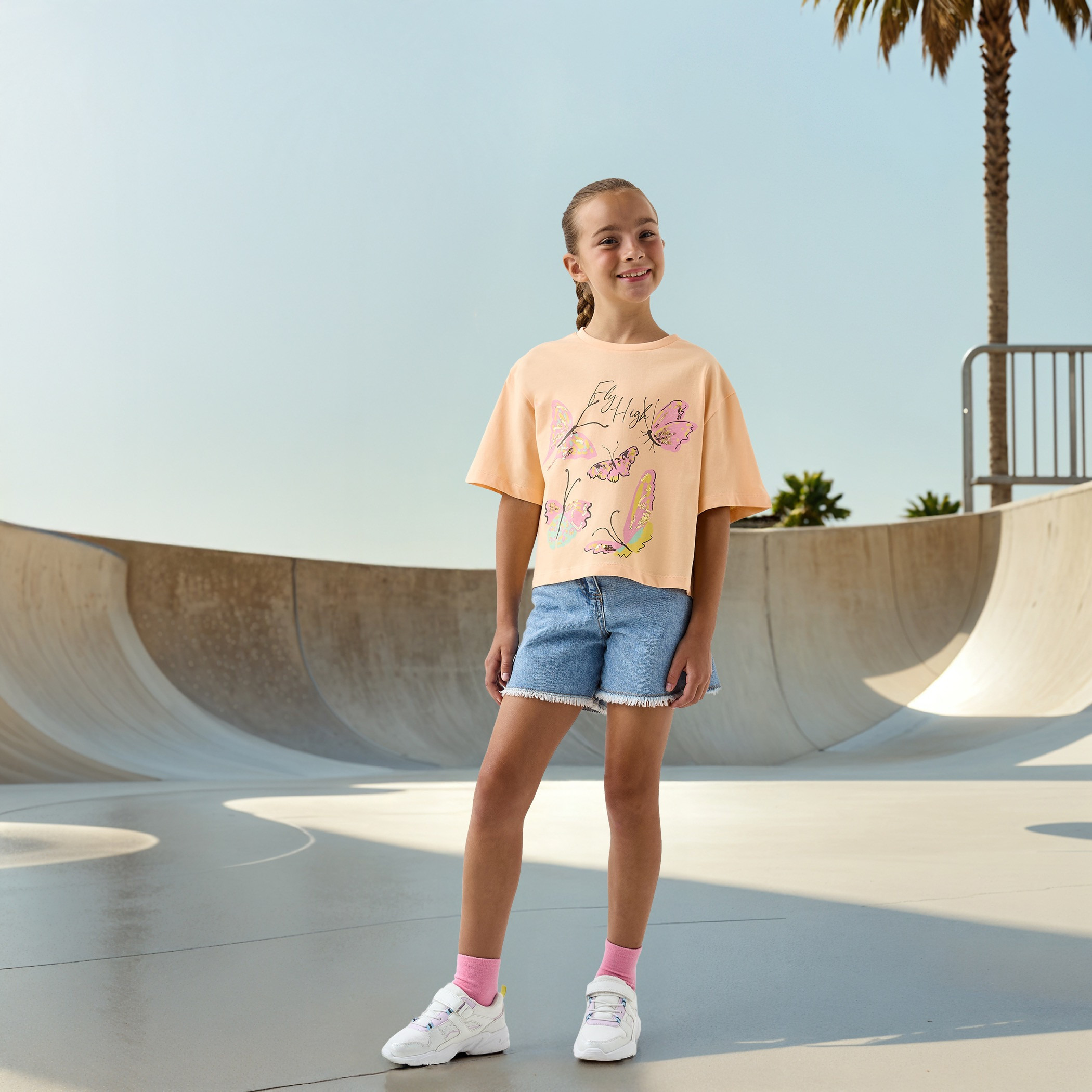 Juniors Butterfly Print T-shirt with Short Sleeves-girls-clothing-tshirts-image-2