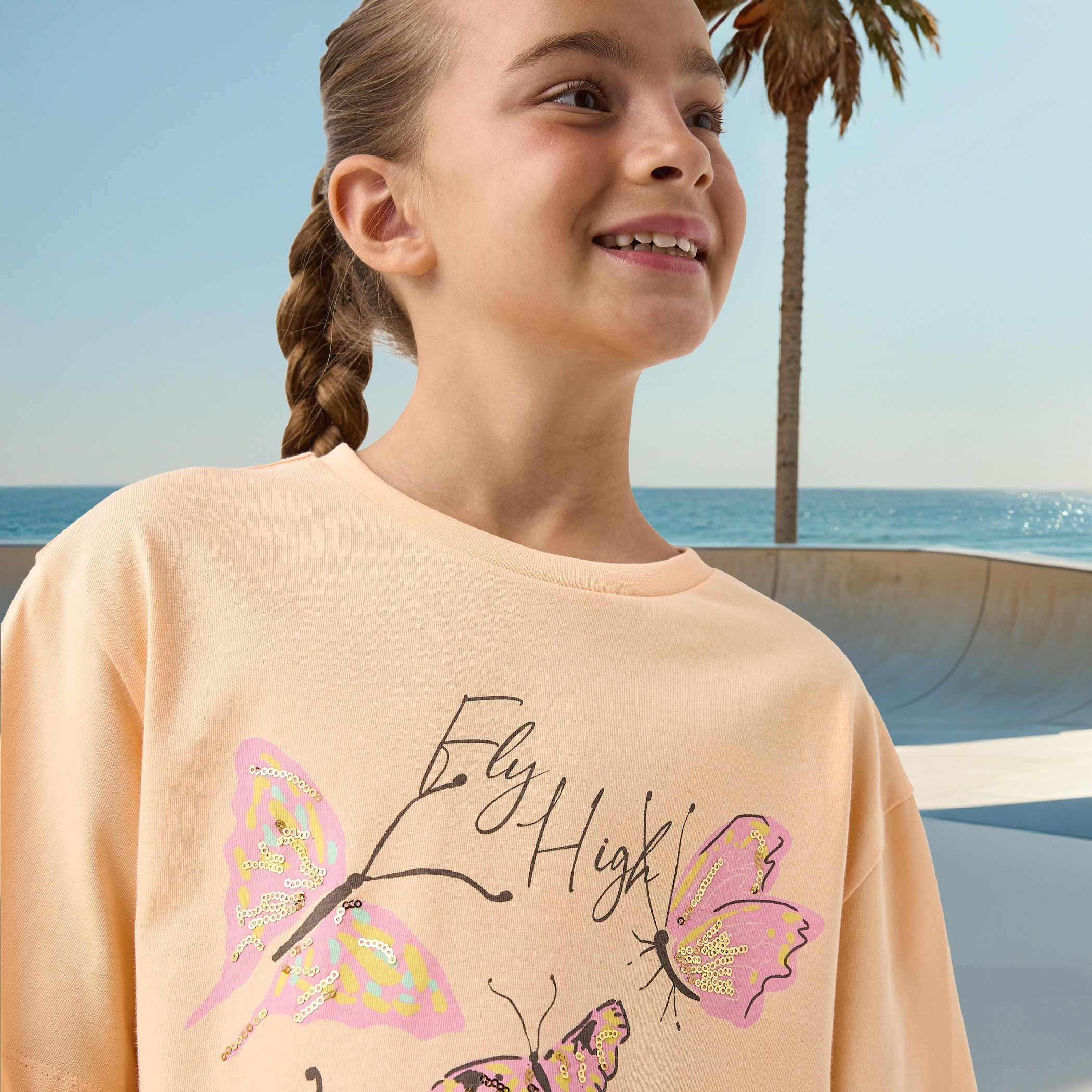 Juniors Butterfly Print T-shirt with Short Sleeves-girls-clothing-tshirts-image-4