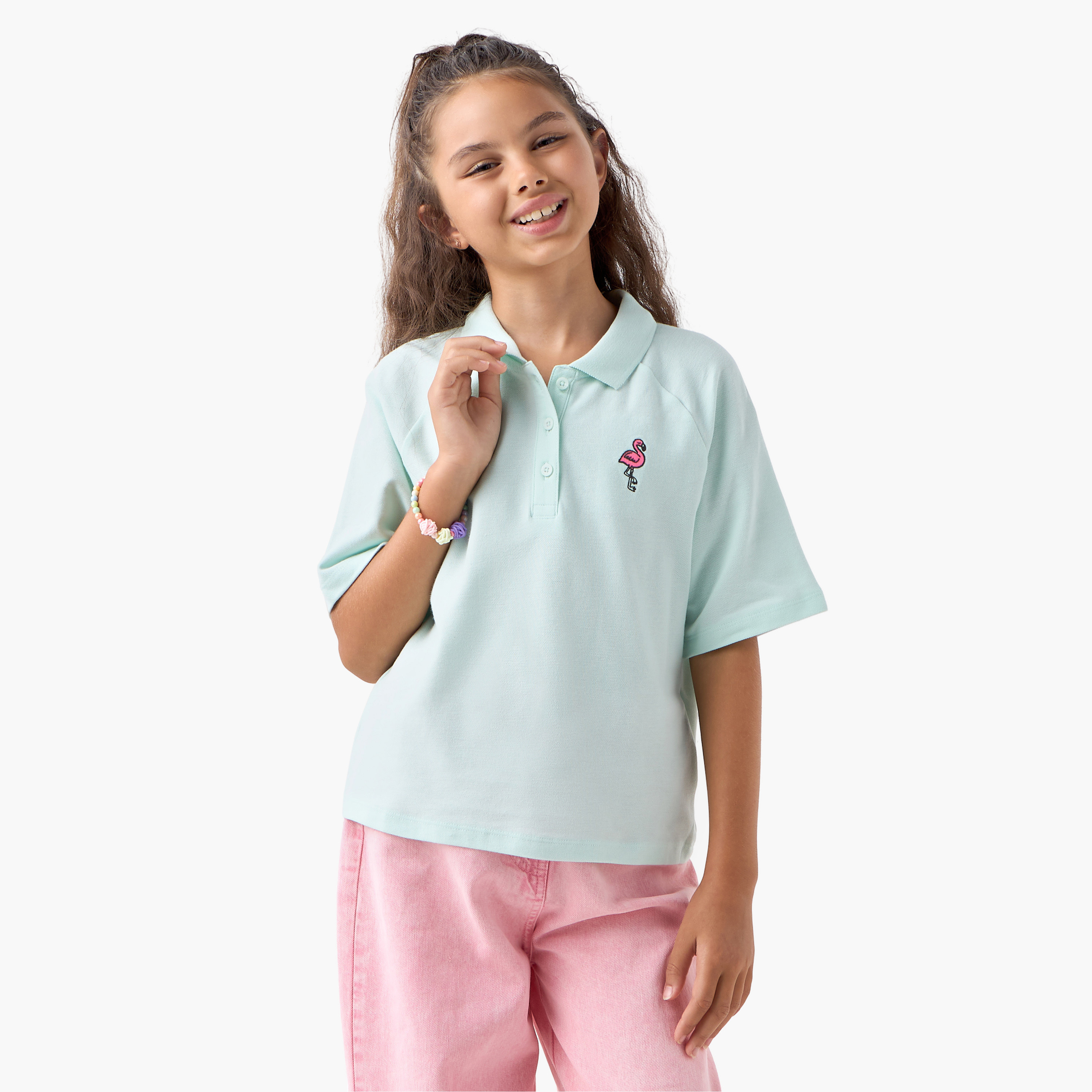 تيشيرت بولو بأكمام قصيرة وزخارف فلامنجو من جونيورز-girls-clothing-tshirts-image-5