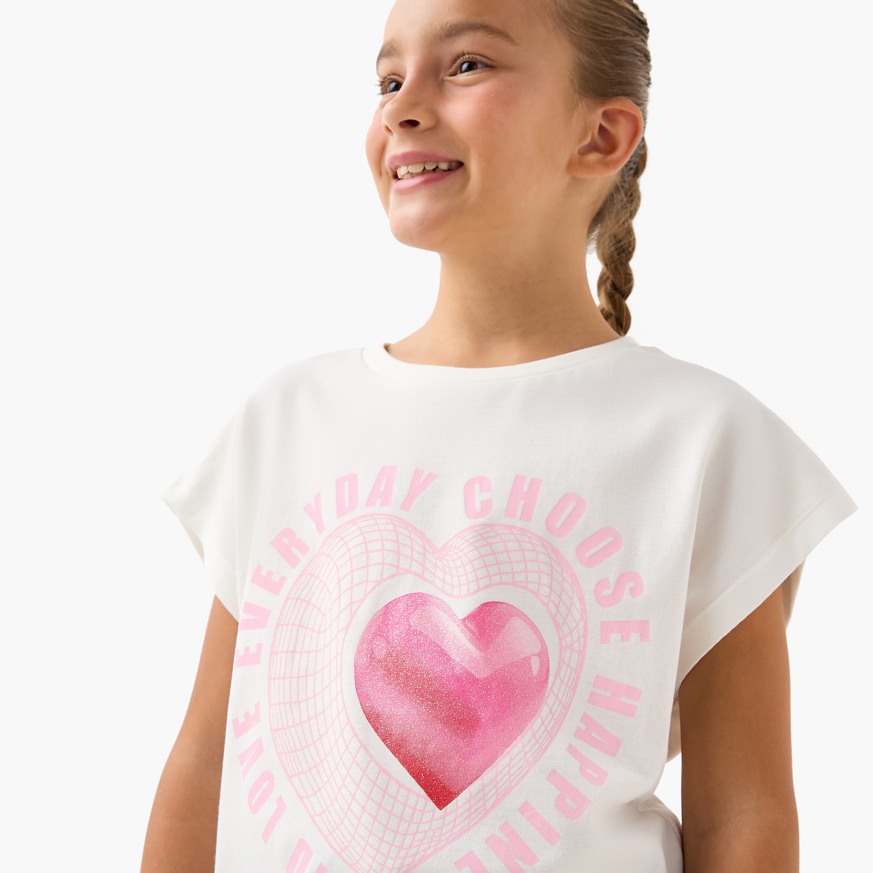 تيشيرت بطبعات قلب وأكمام قصيرة من جونيورز-girls-clothing-tshirts-image-4