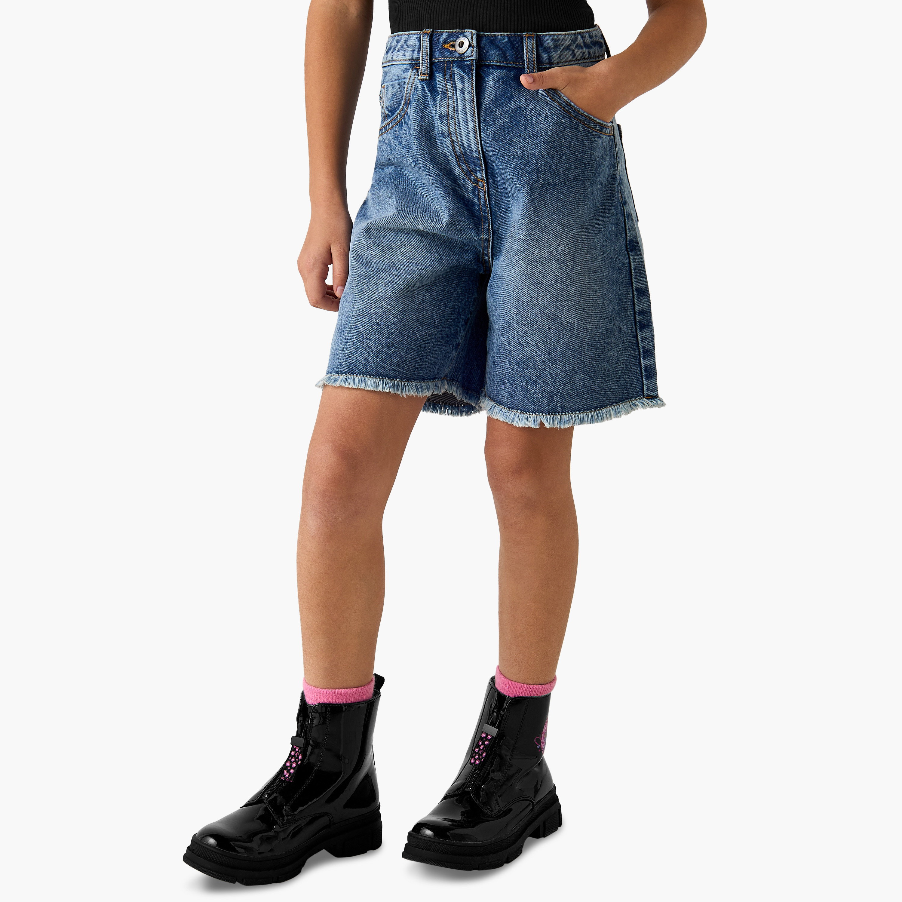 شورت دينم سادة بجيوب بحواف ممزقة من جونيورز-girls-clothing-bottoms-shorts-image-4