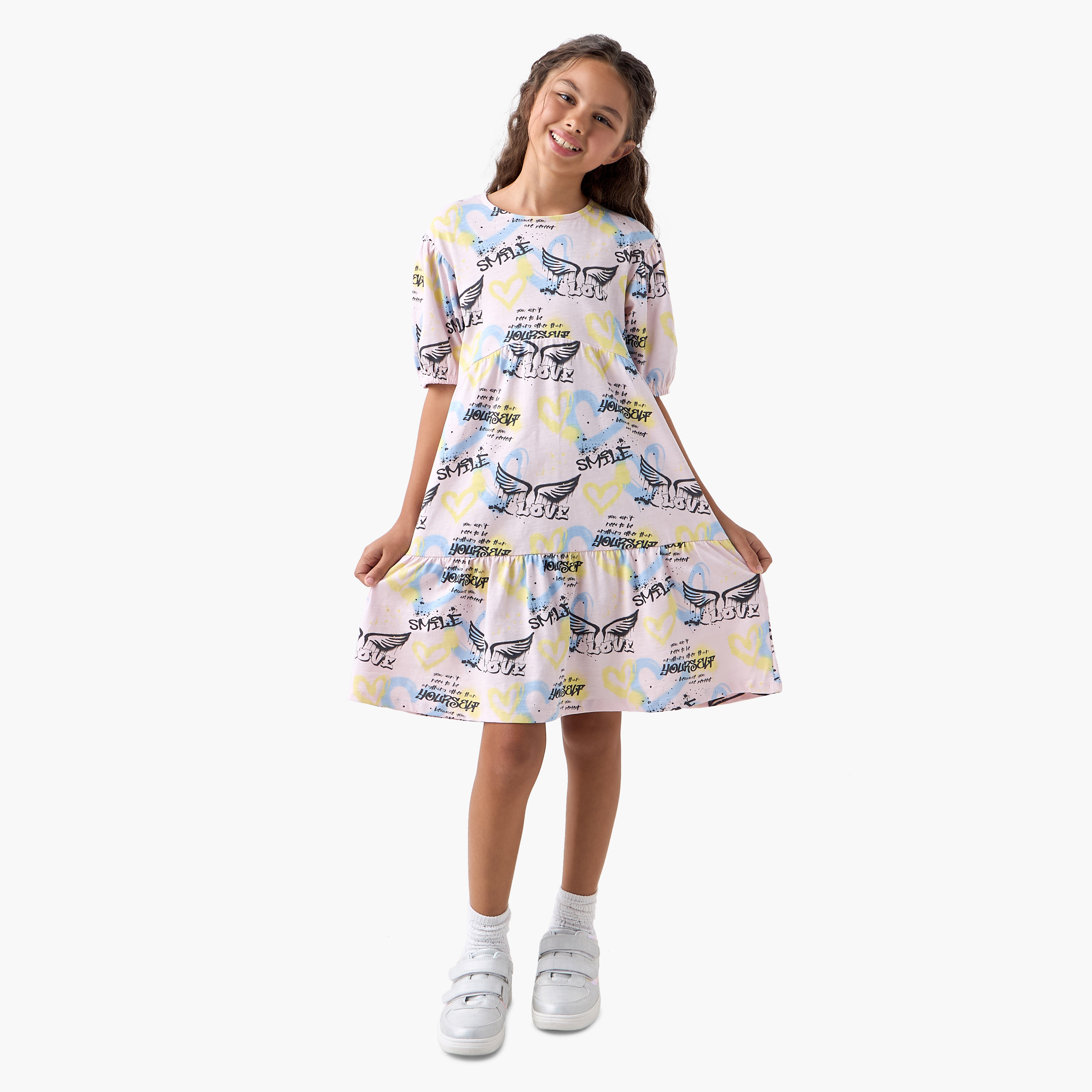 فستان بياقة مستديرة وخصر منسدل وطبعات من جونيورز-girls-clothing-dressesandjumpsuits-image-2