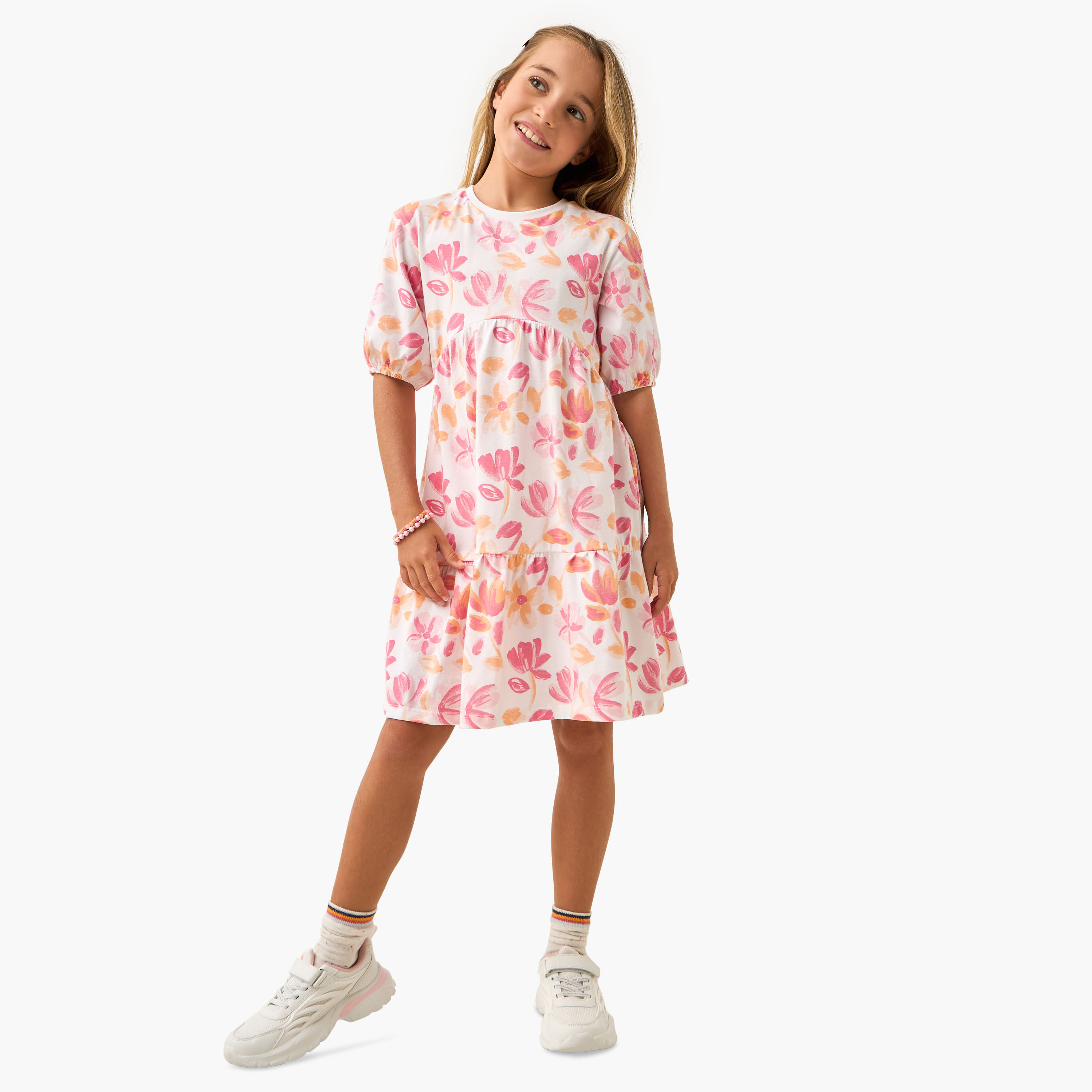 فستان متعدد الطبقات وطبعات زهور وأكمام قصيرة من جونيورز-girls-clothing-dressesandjumpsuits-image-2