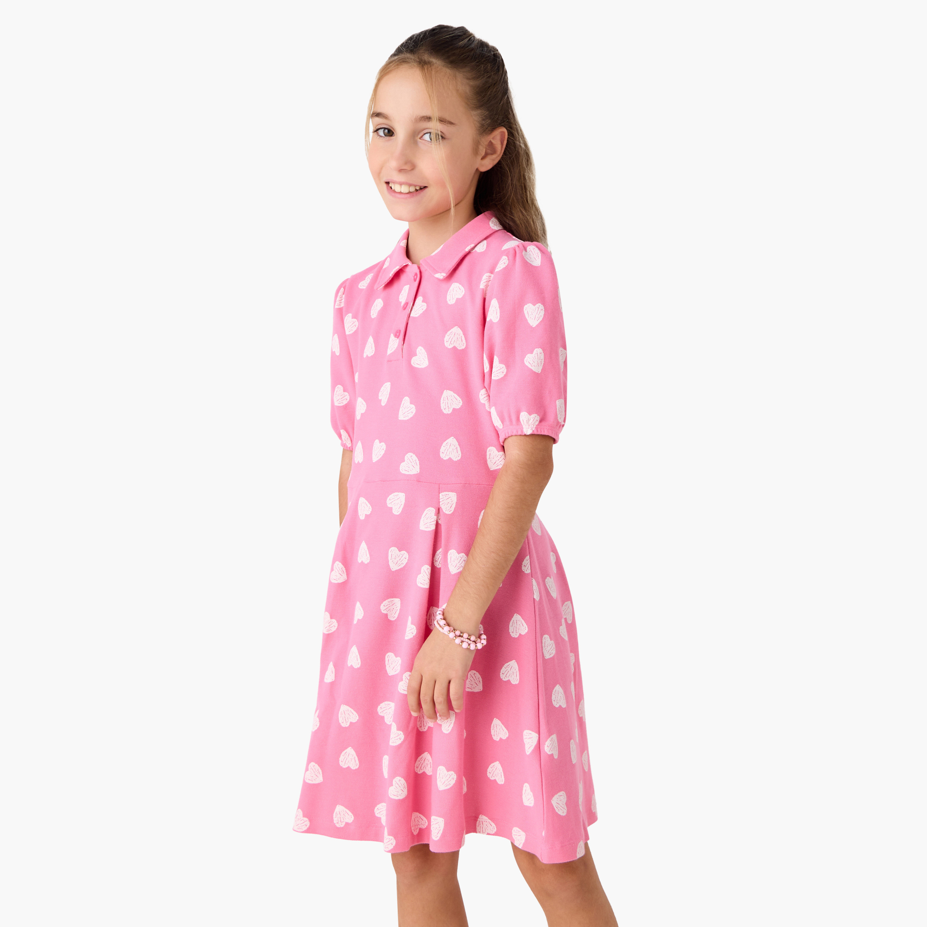 فستان بولو بأكمام قصيرة وطبعات قلوب من جونيورز-girls-clothing-dressesandjumpsuits-image-1