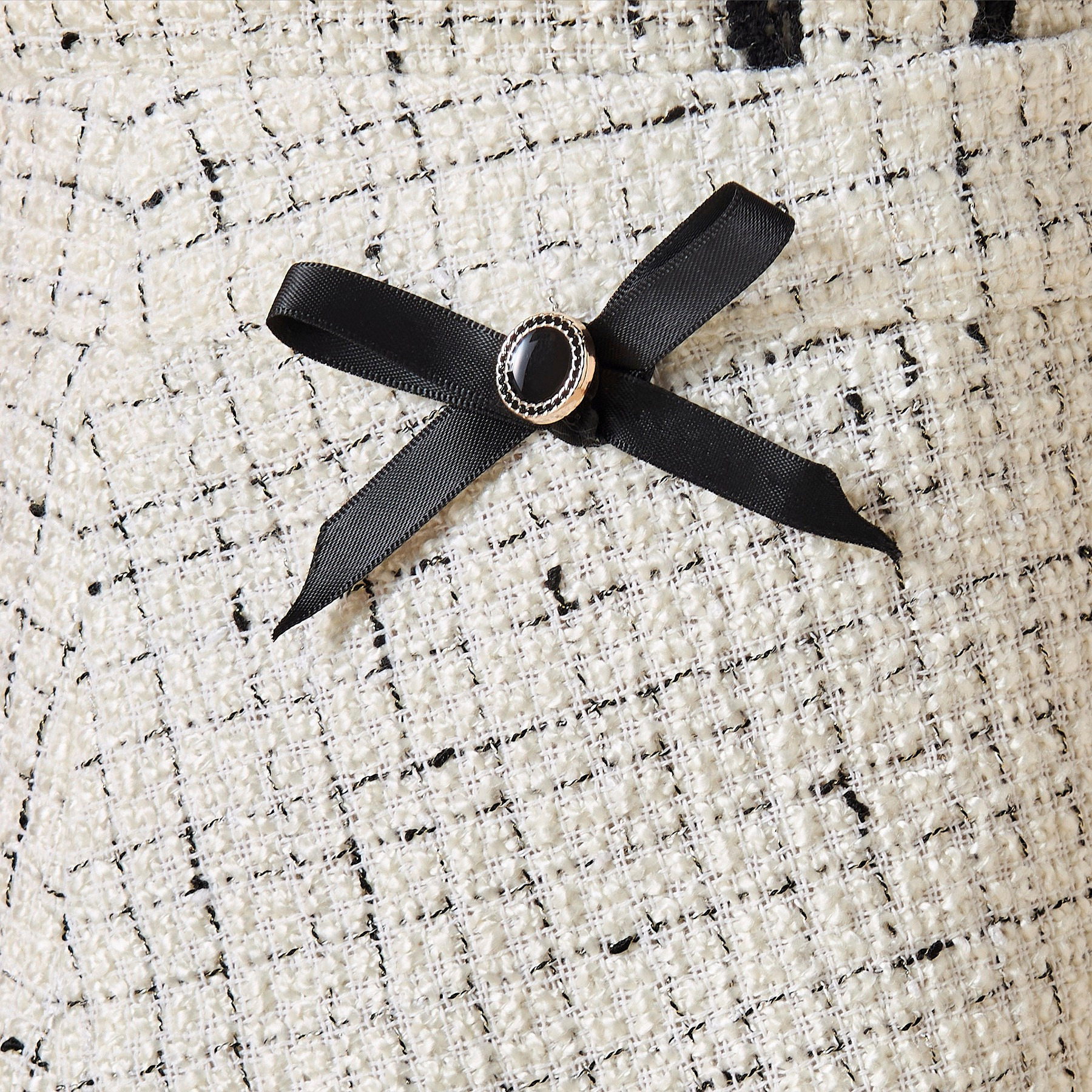 Juniors Textured Skirt with Bow Detail and Zip Closure-girls-clothing-bottoms-skirts-image-5