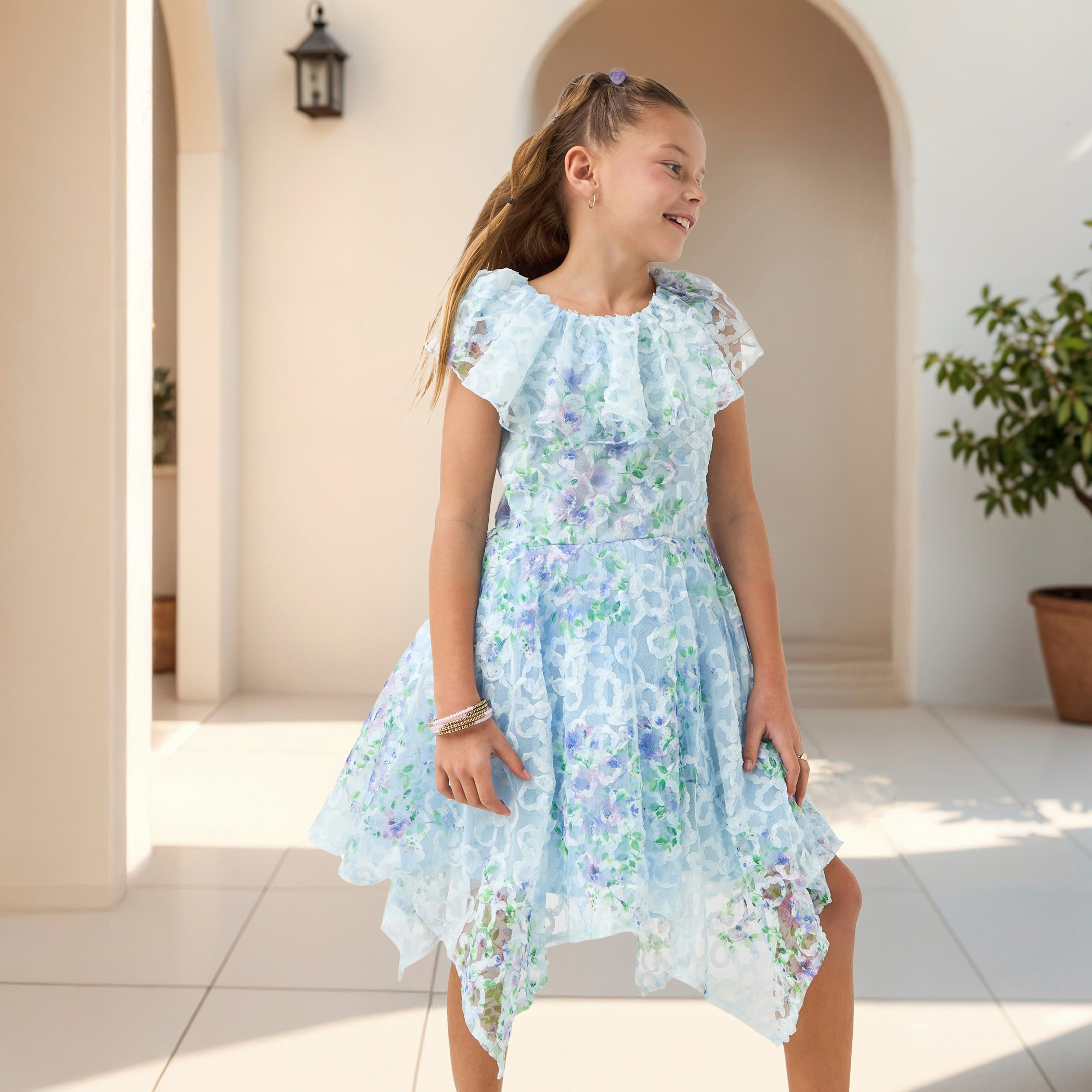 فستان دون أكمام بطبعات وطول غير متساوي من جونيورز-girls-clothing-dressesandjumpsuits-image-1