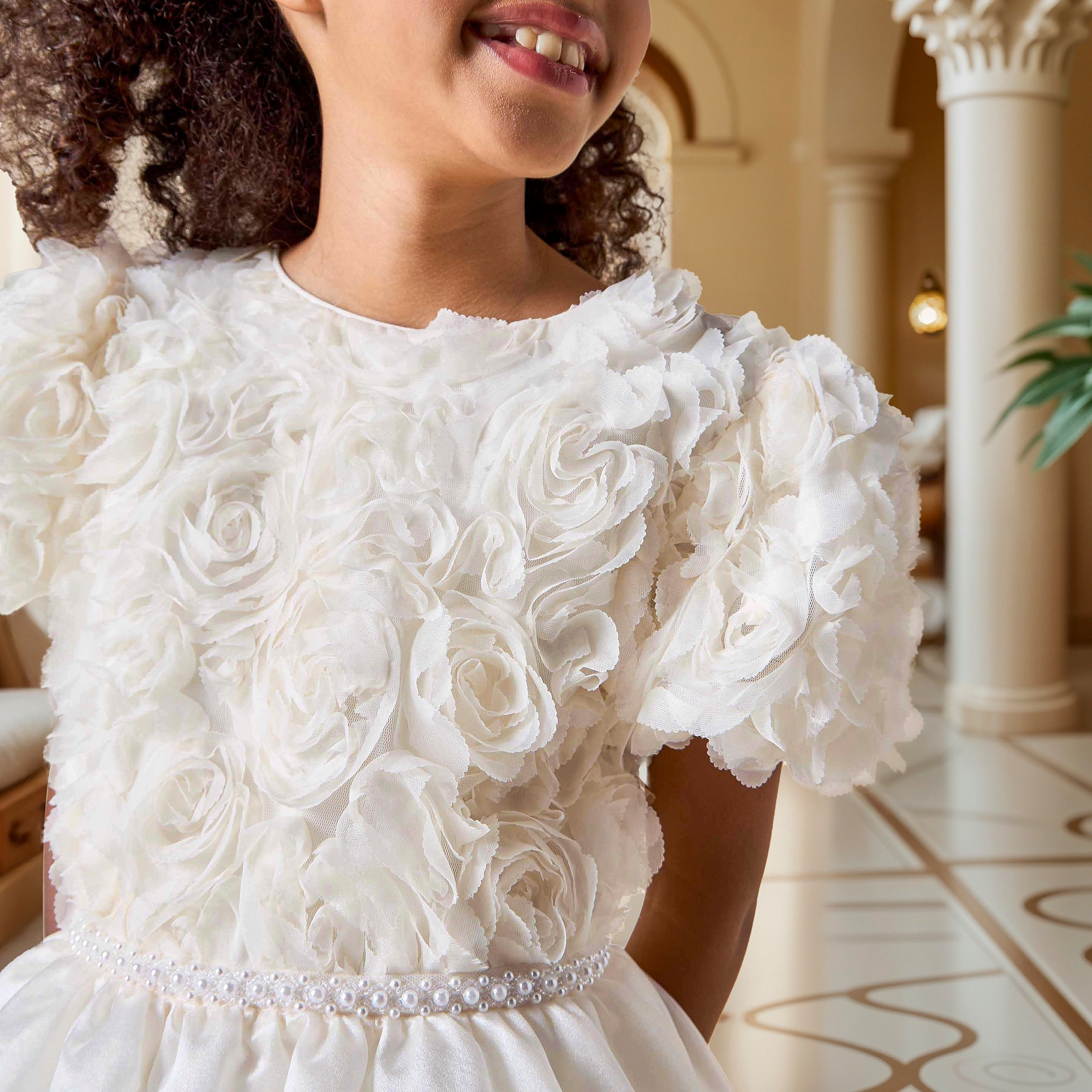 فستان بحزام لؤلؤ وزخارف أزهار من جونيورز-girls-clothing-dressesandjumpsuits-image-2