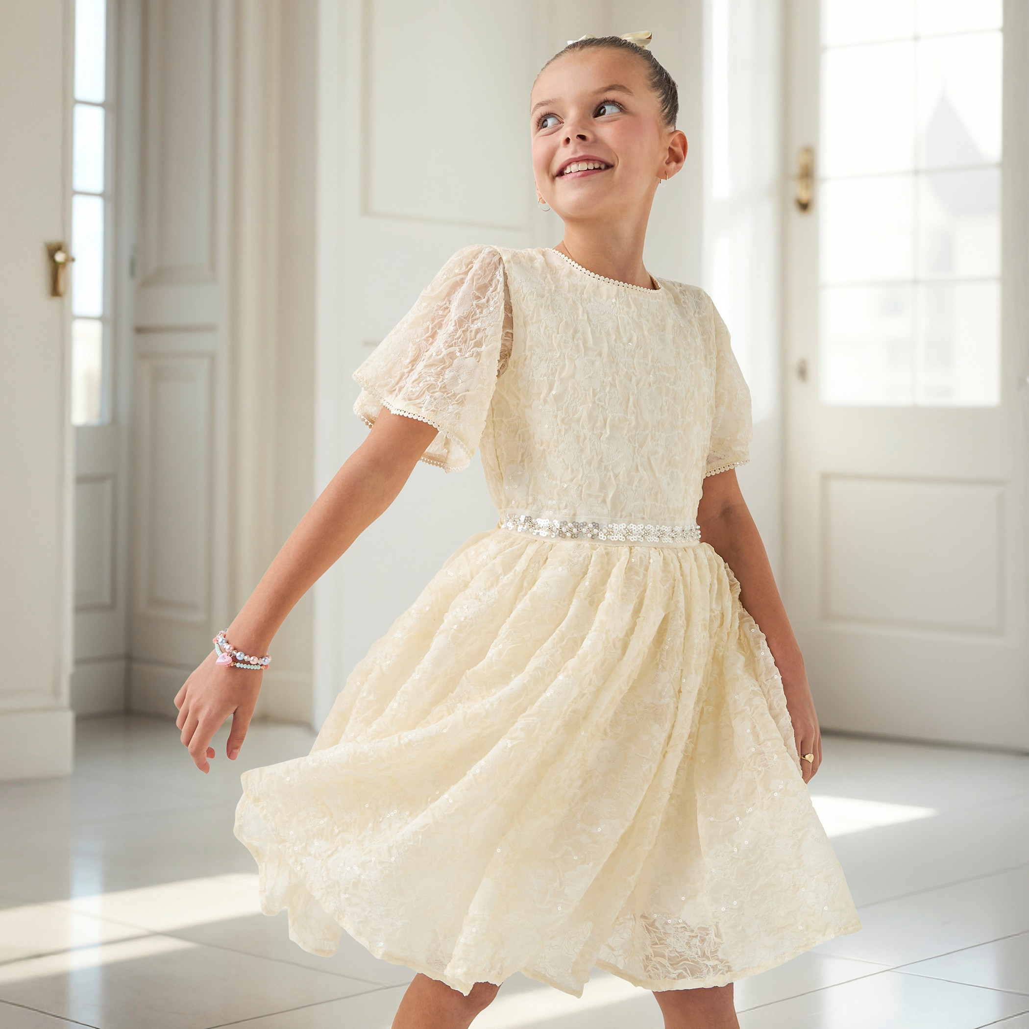 فستان إيه لاين مزين بأكمام واسعة وحزام رباط من إليجو-girls-clothing-dressesandjumpsuits-image-1