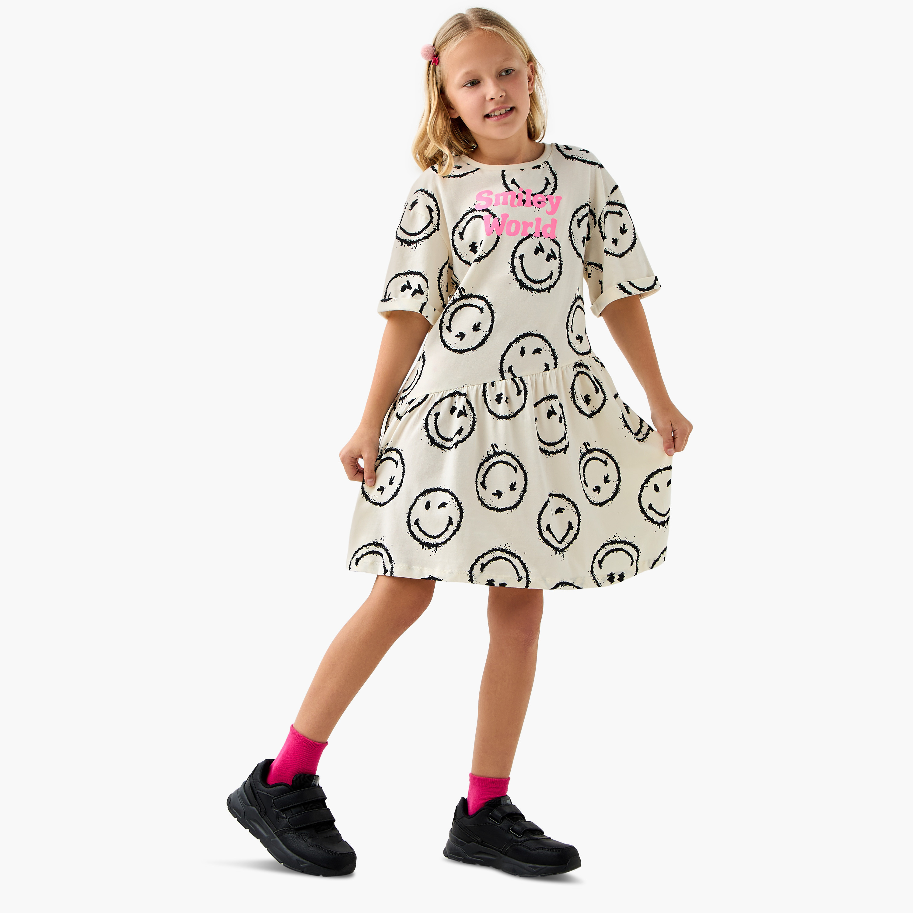 فستان تيشيرت بأكمام قصيرة وطبعات من سمايلي وورلد-girls-clothing-dressesandjumpsuits-image-2