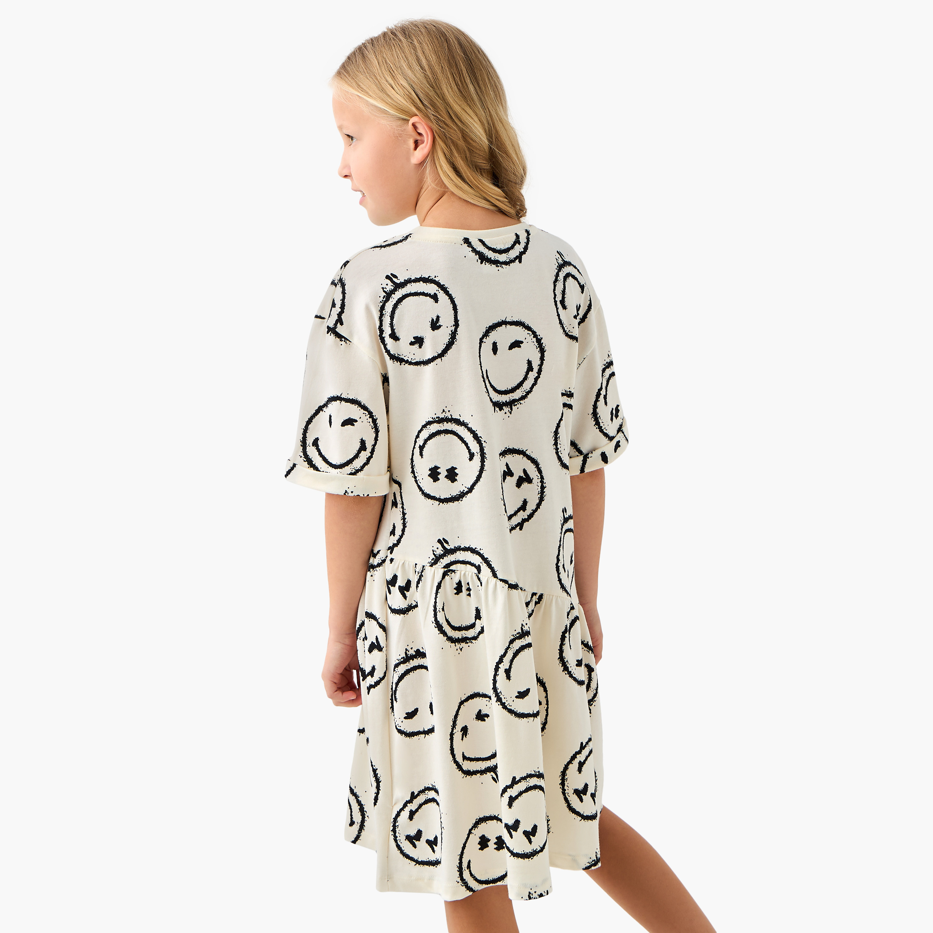 فستان تيشيرت بأكمام قصيرة وطبعات من سمايلي وورلد-girls-clothing-dressesandjumpsuits-image-3