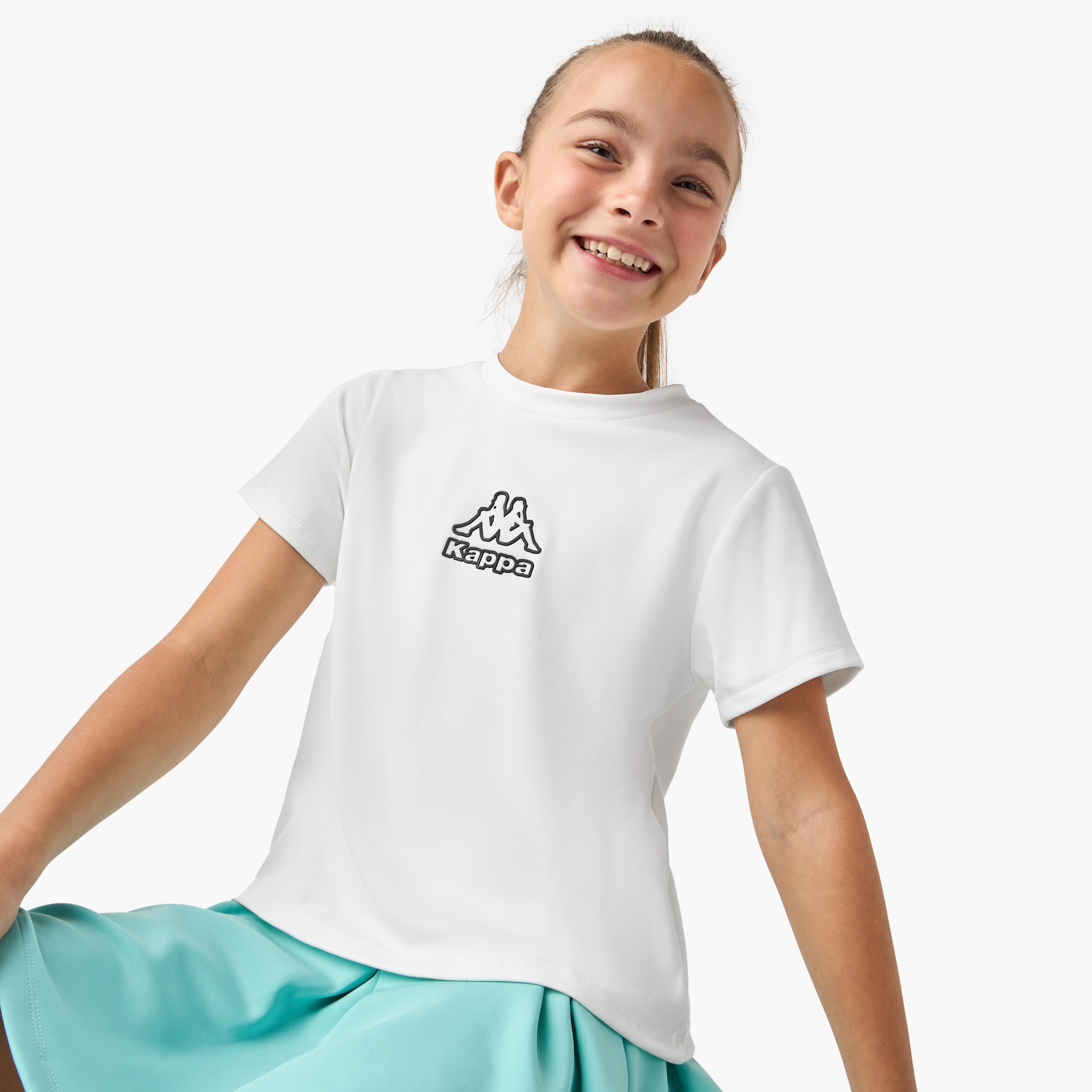 تيشيرت بياقة ضيقة وطبعات شعار وأكمام قصيرة من كابا-sports-girls-clothing-tops-image-1