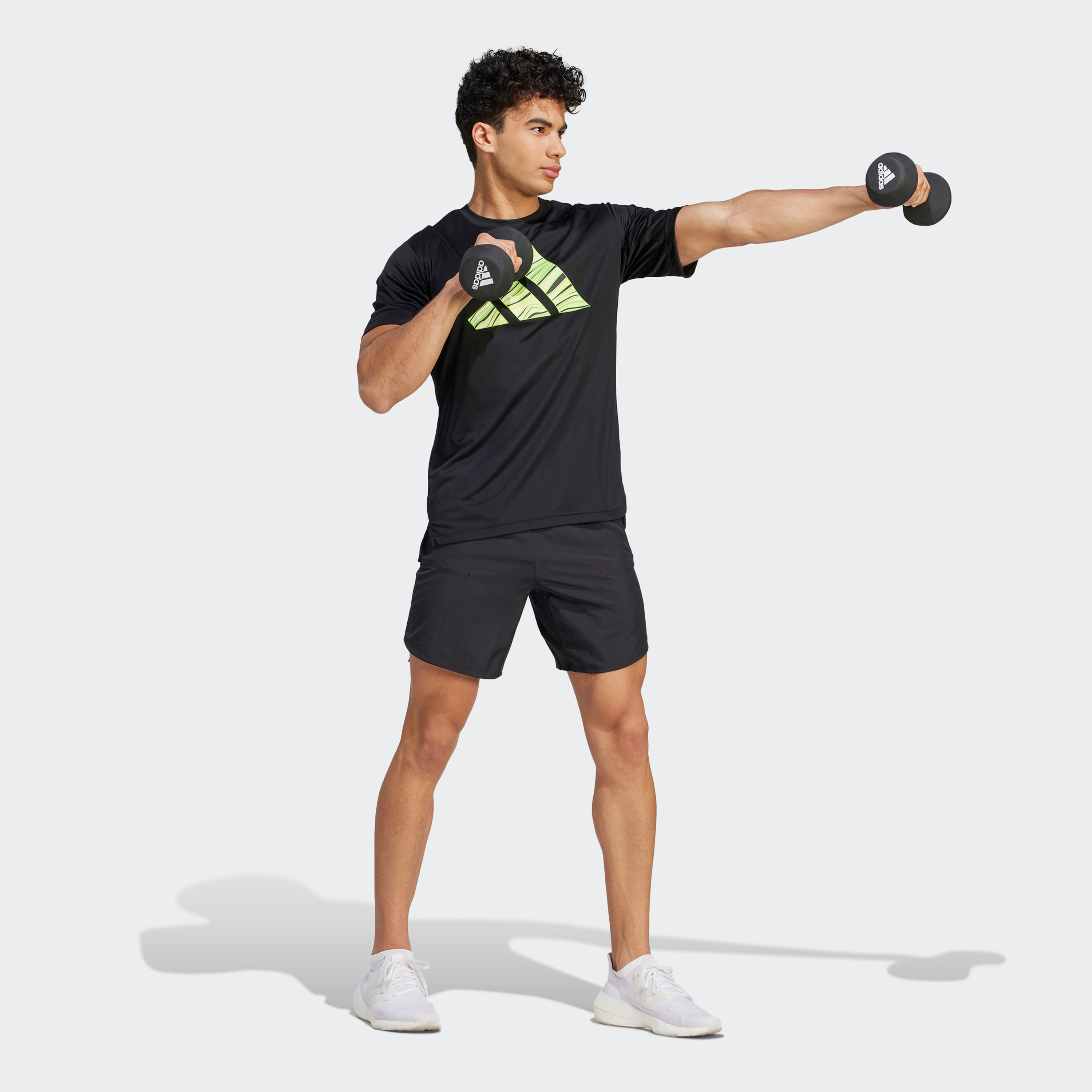 تي شيرت للتدريب أتش اي اي تي الجرافيك سلوجان للرجال من اديداس | او اي-men-clothing-sportswearandactivewear-tshirtsandpolos-image-2