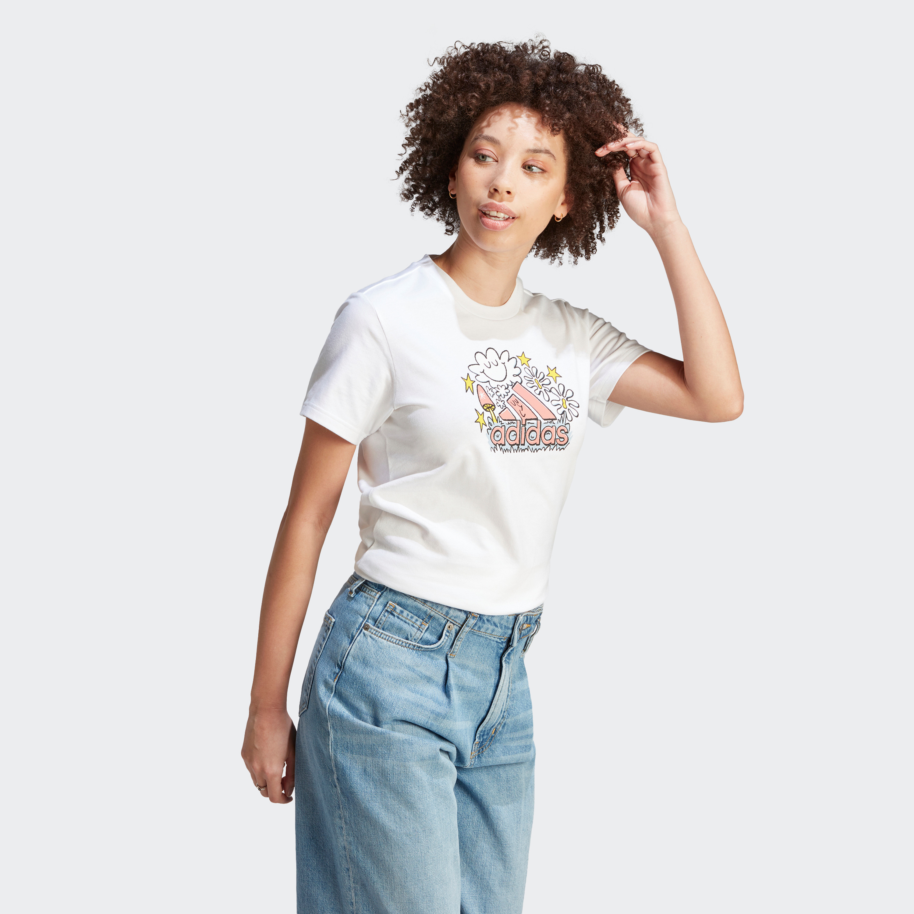 تيشيرت للنساء يتميز برسومات دودل من اديداس | او اي-sports-women-clothing-tshirtsandvests-image-2
