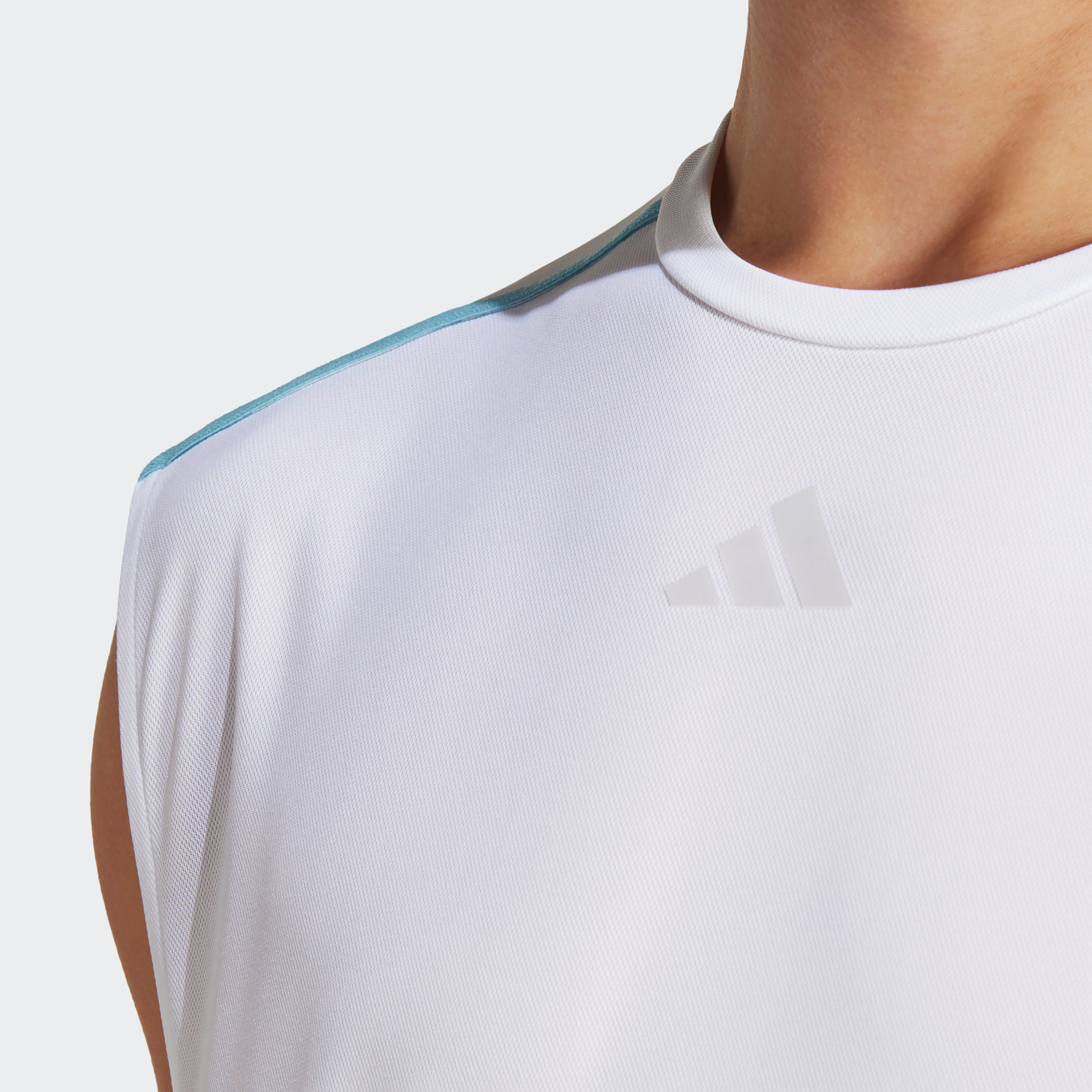 Adidas Wo Base SL Men Logo T Shirt-men-clothing-sportswearandactivewear-tshirtsandpolos-image-3