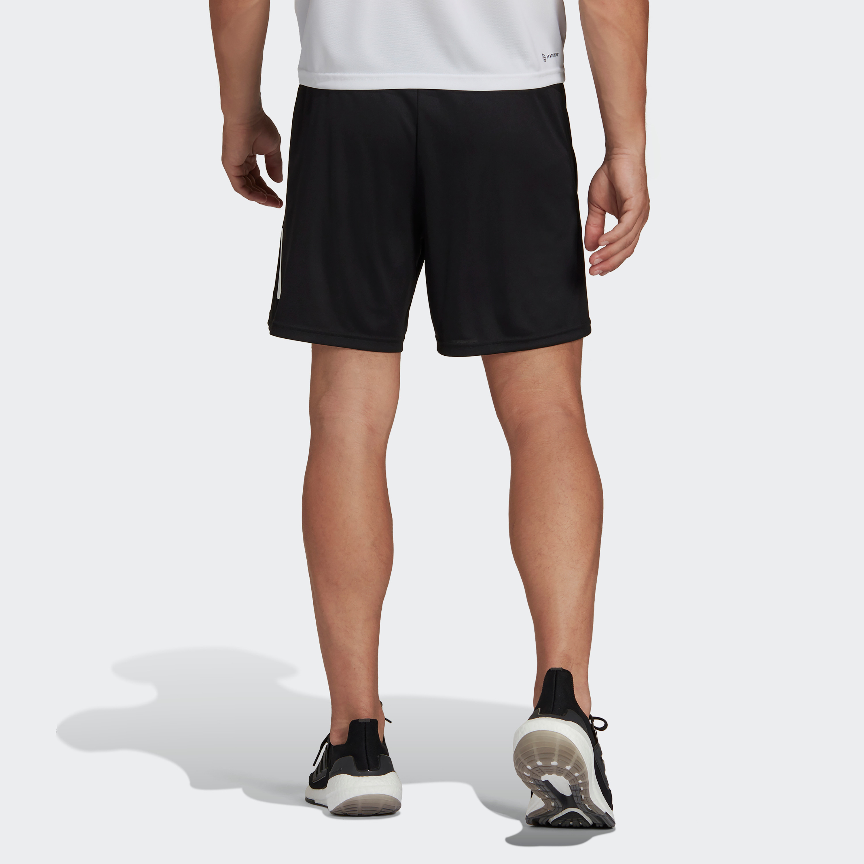  تي شيرت بولو ايسينشالز للرجال من اديداس مزين بشعار شو للرجال-men-clothing-bottoms-shorts-image-4