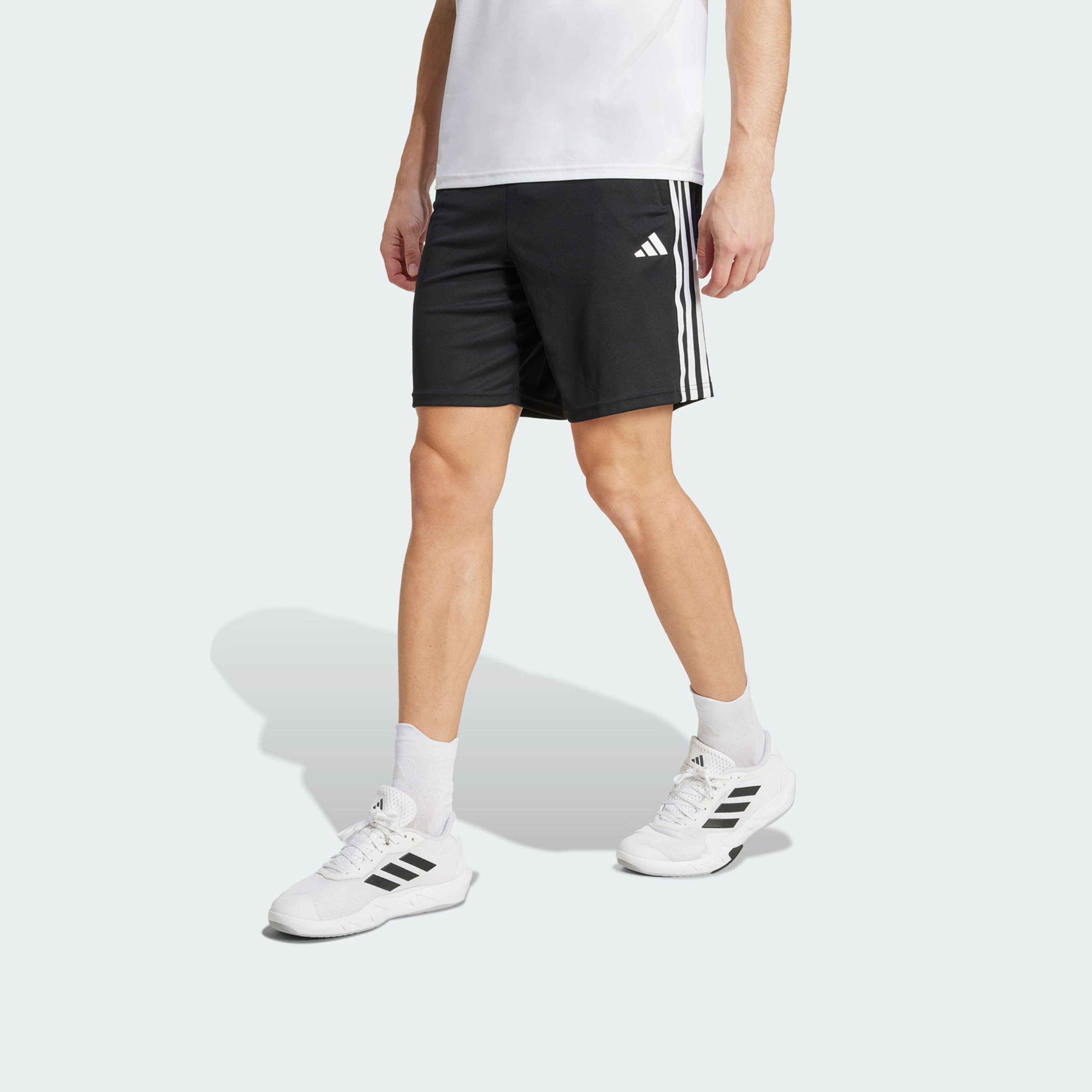 أديداس من أساسيات التدريب الرجالي بيكيه 3-Stripes IB8243 | OE-men-clothing-bottoms-shorts-image-1