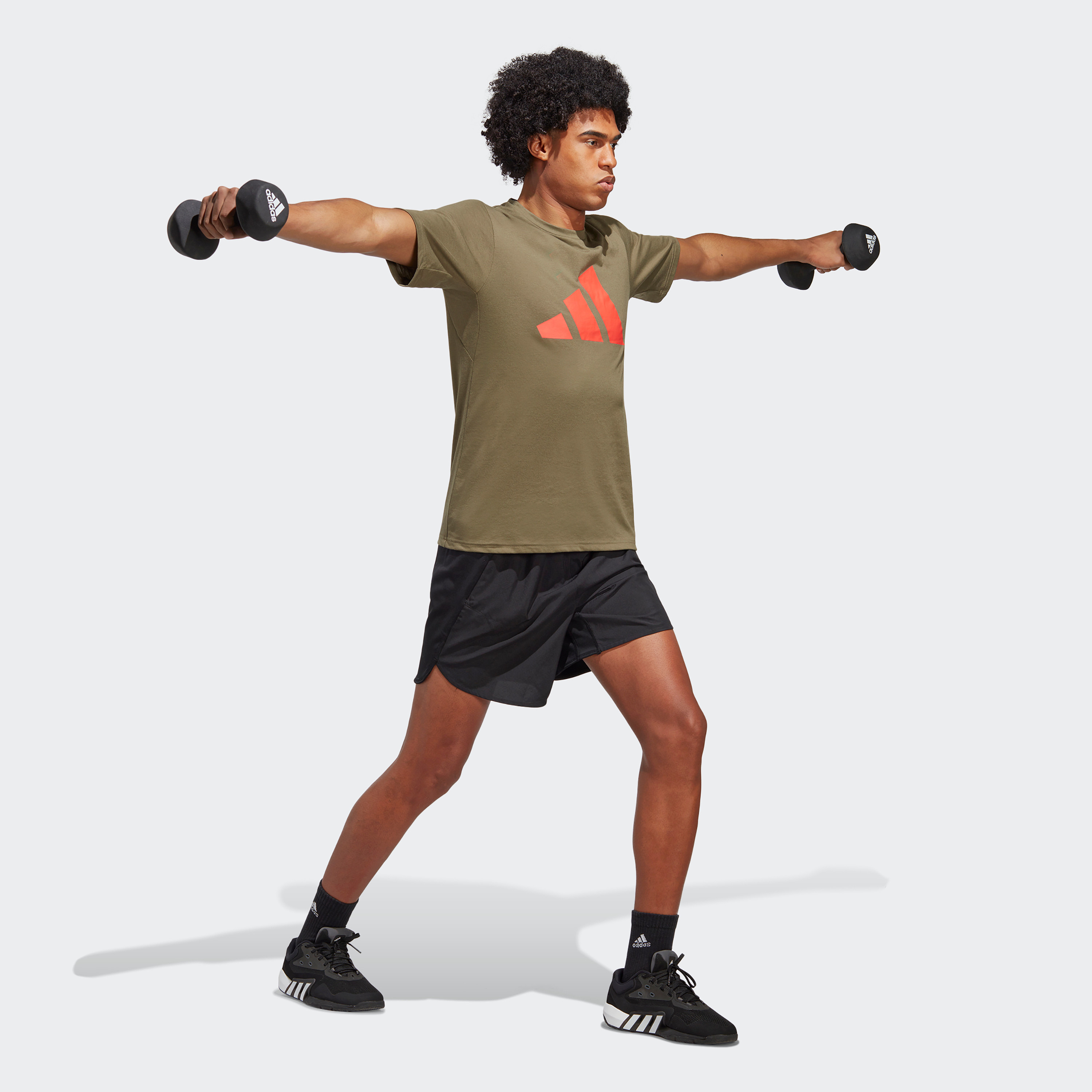  تي شيرت اسينشالز مطبوع عليه لوجو اف ر للرجال من اديداس-men-clothing-sportswearandactivewear-tshirtsandpolos-image-2