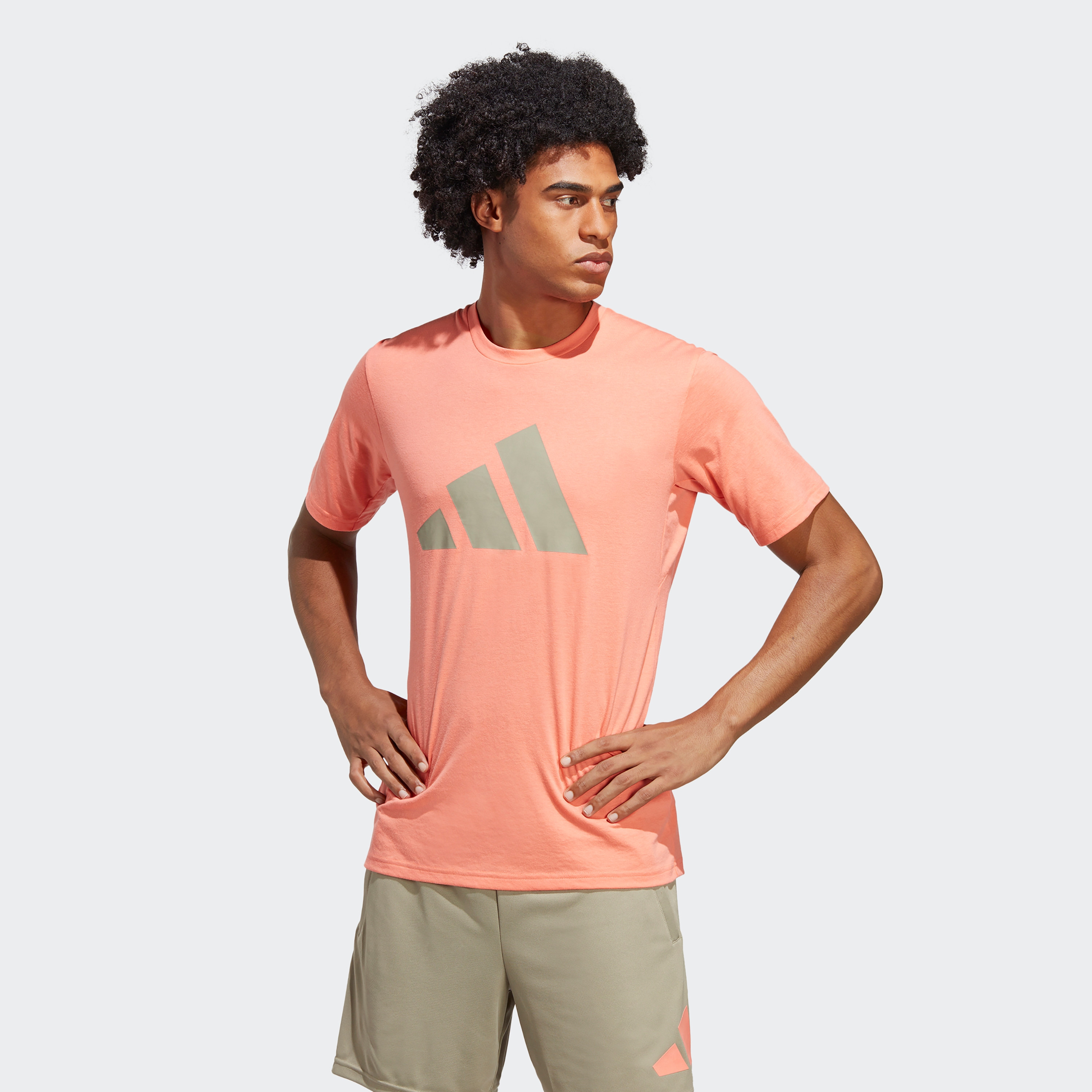  تي شيرت اسينشالز مطبوع عليه لوجو اف ر للرجال من اديداس-men-clothing-sportswearandactivewear-tshirtsandpolos-image-1