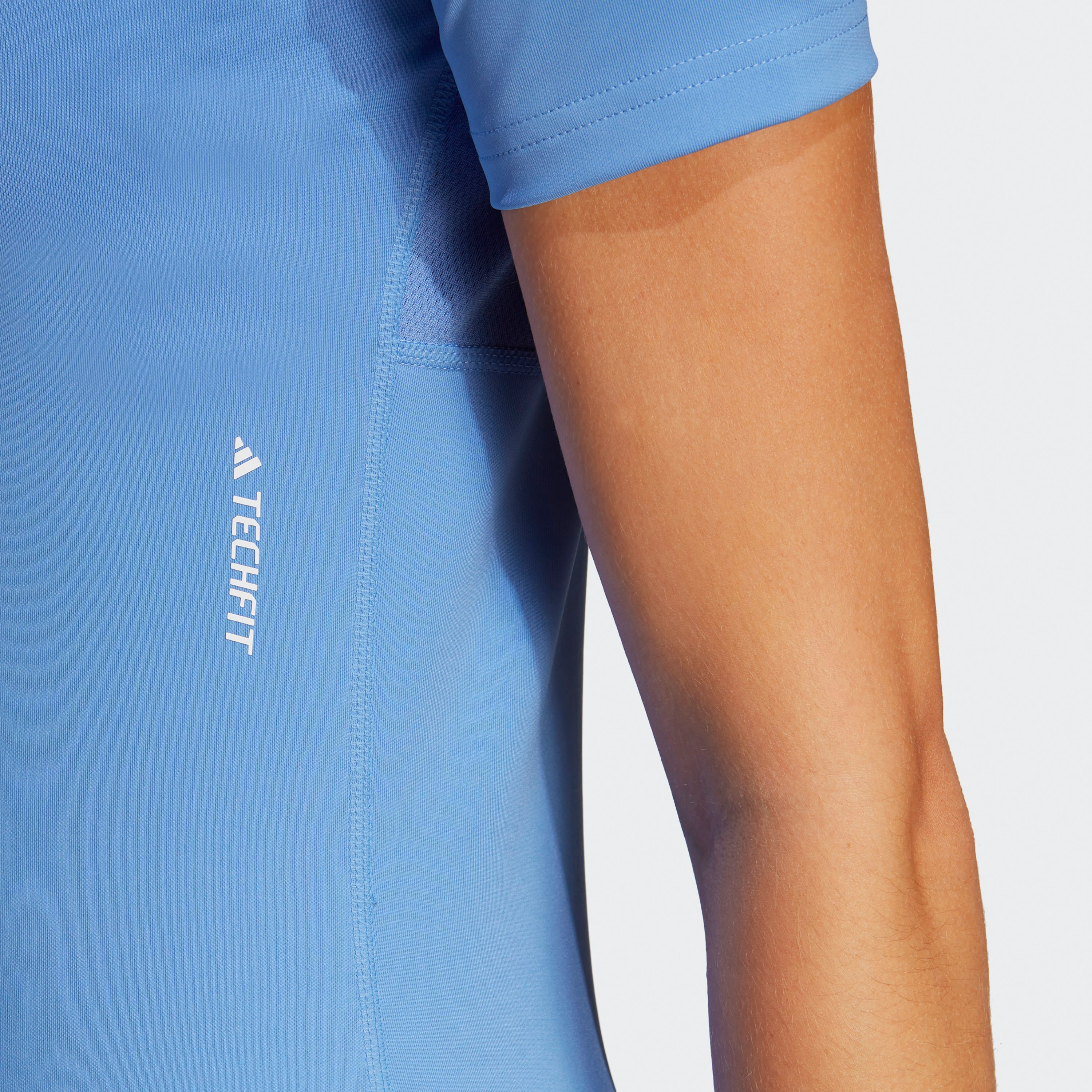  تيشيرتات رياضية  بشعار للنساء من اديداس-sports-women-clothing-tshirtsandvests-image-3