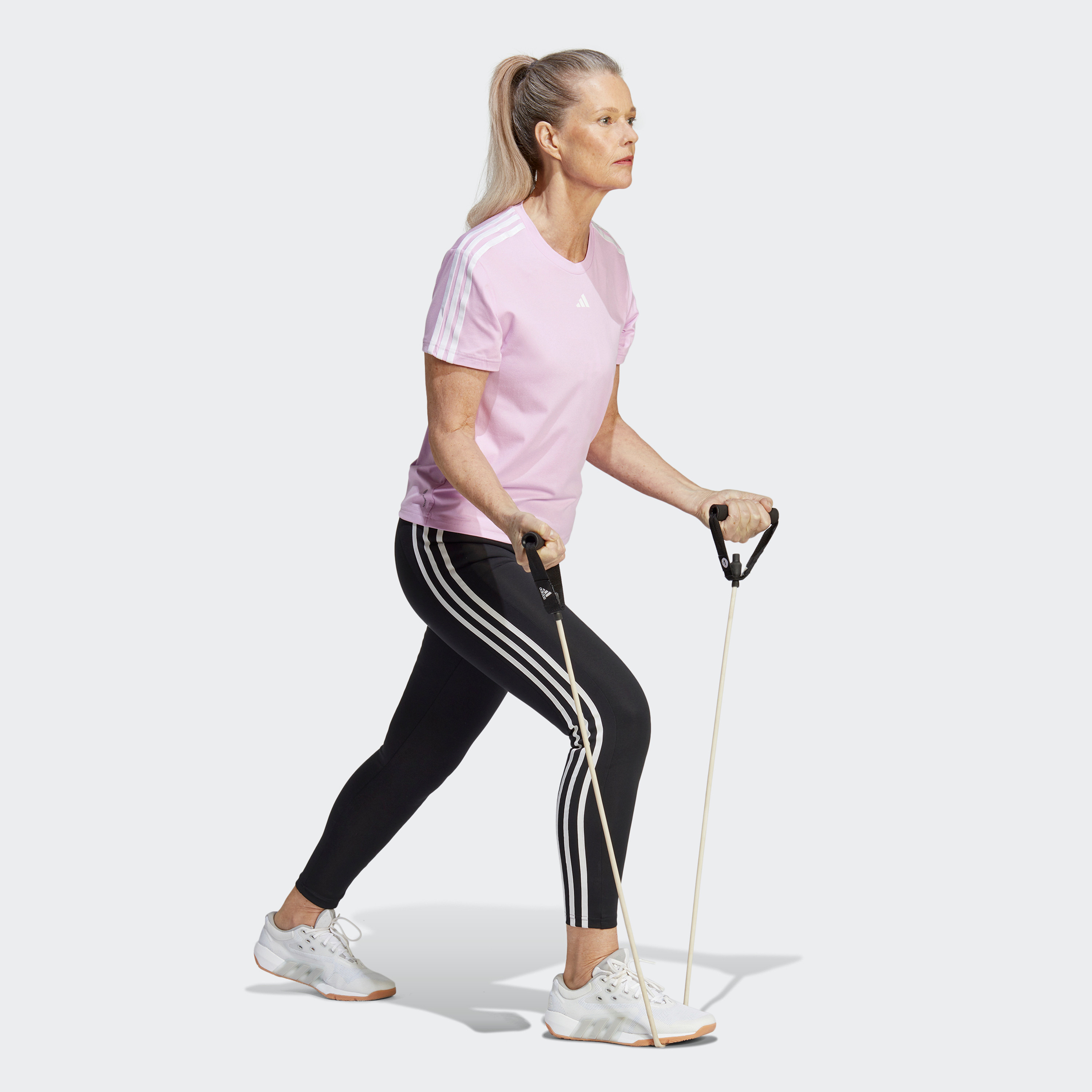 سروال رياضي ايروريدي اسنشيال ترين بثلاثة خطوط من اديداس للنساء | او اي-sports-women-clothing-tshirtsandvests-image-14