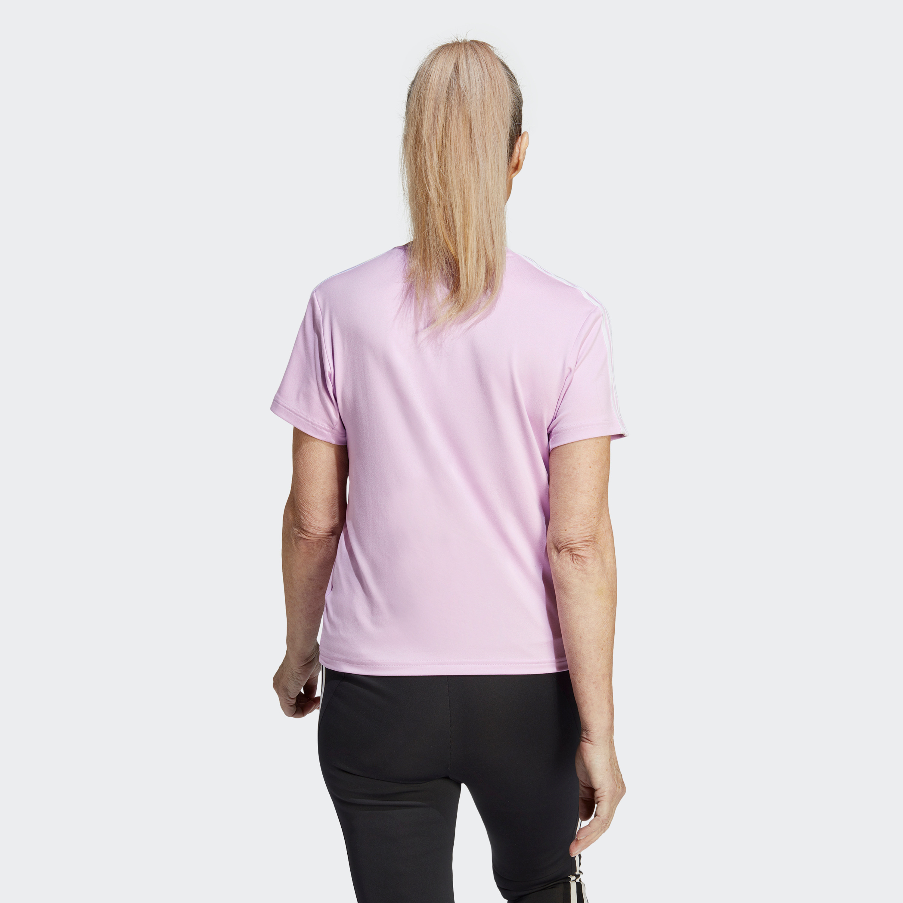سروال رياضي ايروريدي اسنشيال ترين بثلاثة خطوط من اديداس للنساء | او اي-sports-women-clothing-tshirtsandvests-image-16