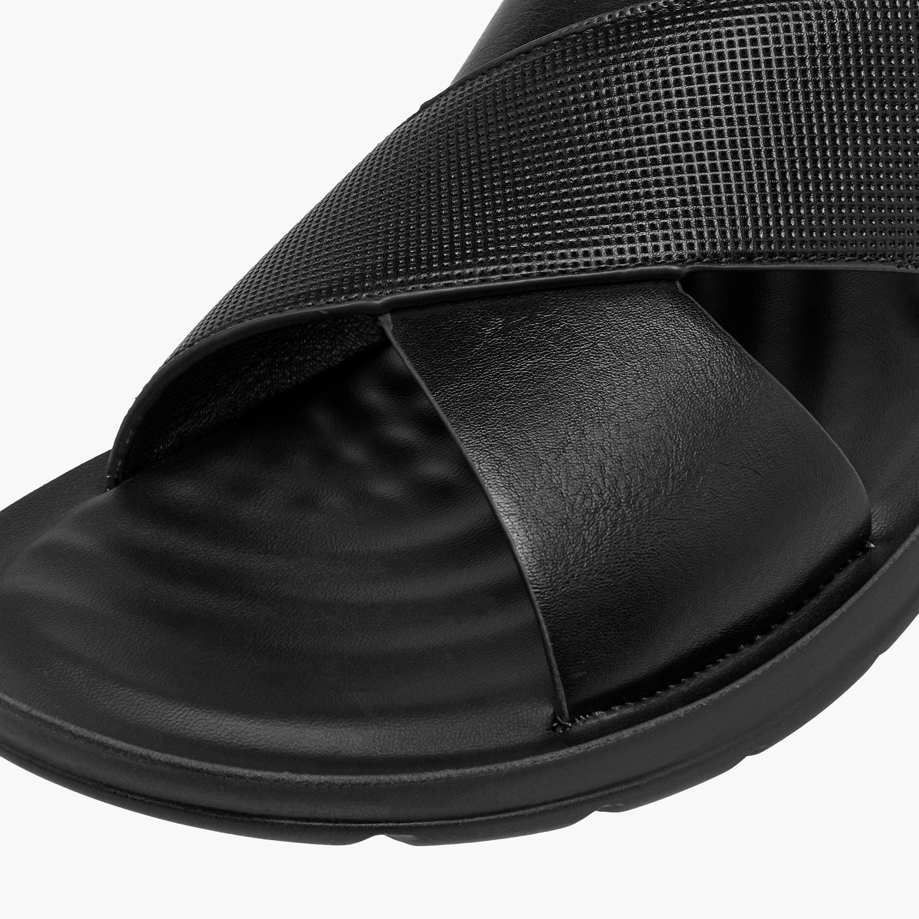 صندل عربي بحزام متقاطع للرجال من أل بي أل من شو إكسبريس-men-shoes-sandals-image-4