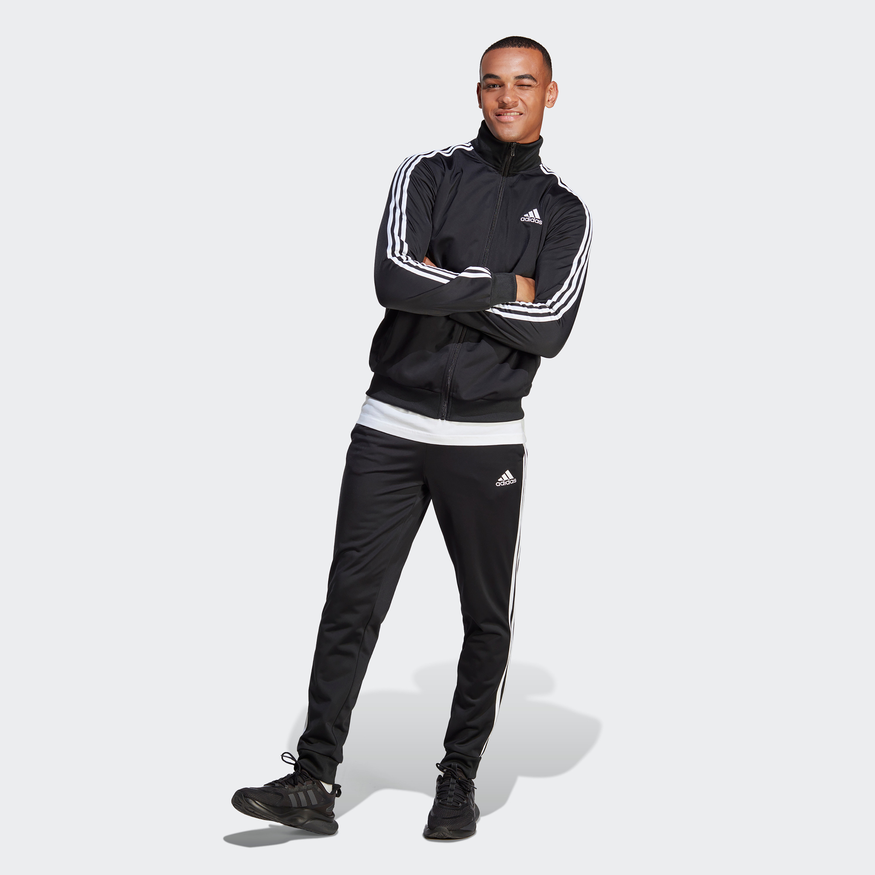  بدلة رياضية  تي تي مزين ب 3 اشرطة للرجال  من اديداس-men-clothing-sportswearandactivewear-tracksuits-image-1