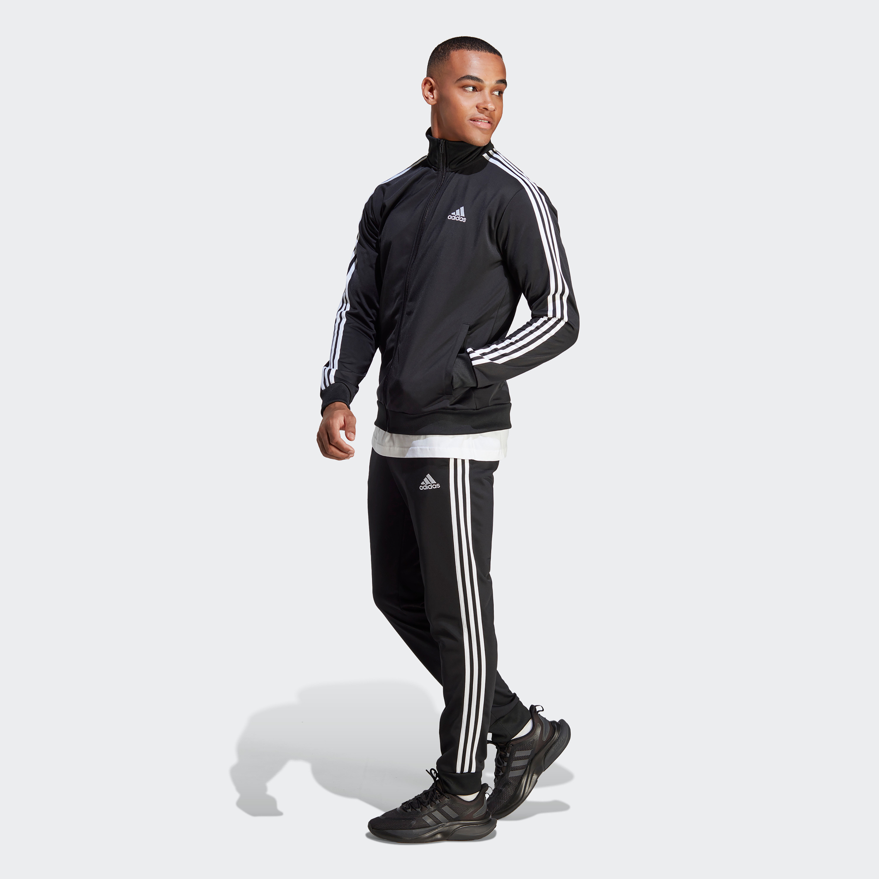  بدلة رياضية  تي تي مزين ب 3 اشرطة للرجال  من اديداس-men-clothing-sportswearandactivewear-tracksuits-image-3