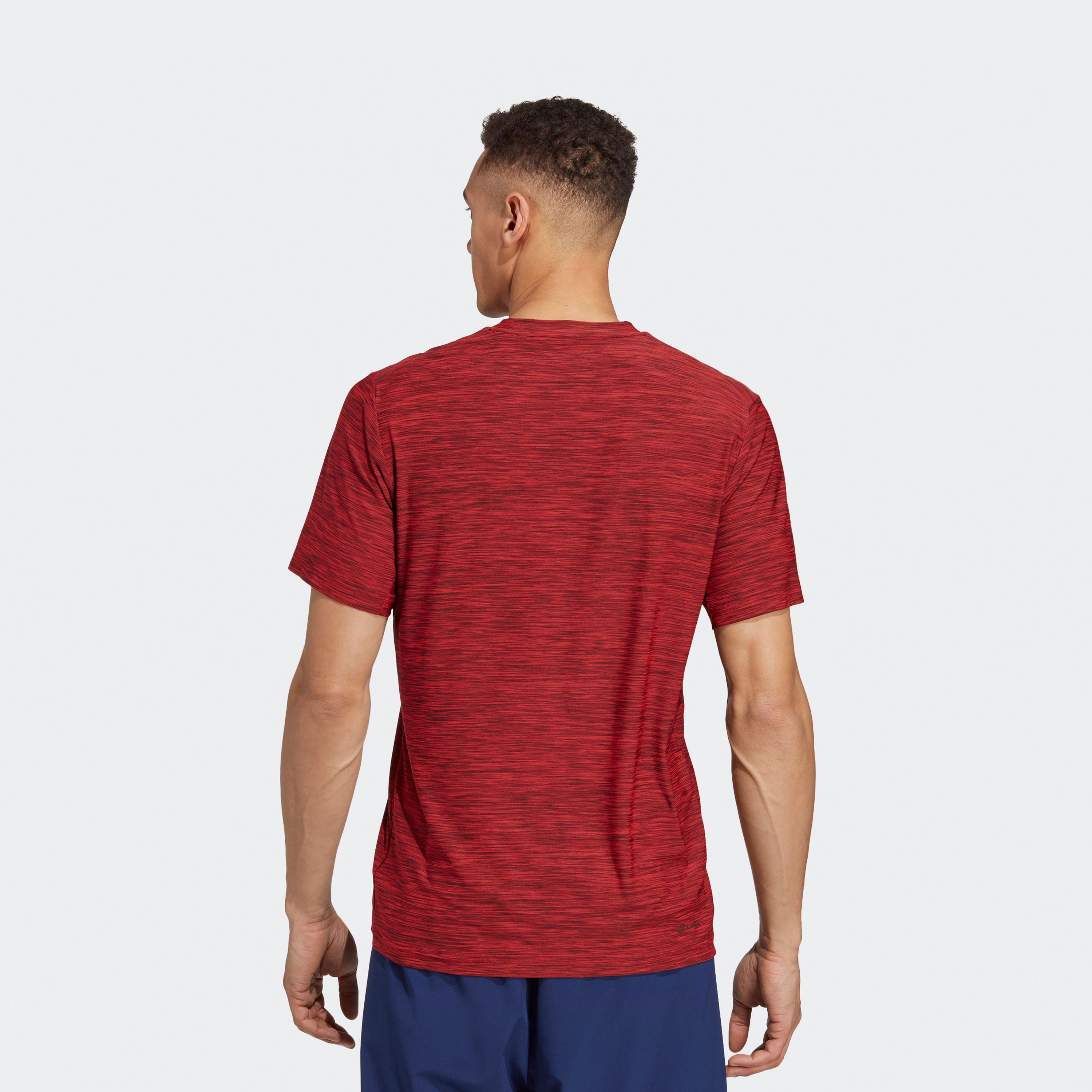 أديداس - تيشيرت تدريب قابل للتمدد ترين ايسنشال IC7417-men-clothing-sportswearandactivewear-tshirtsandpolos-image-2