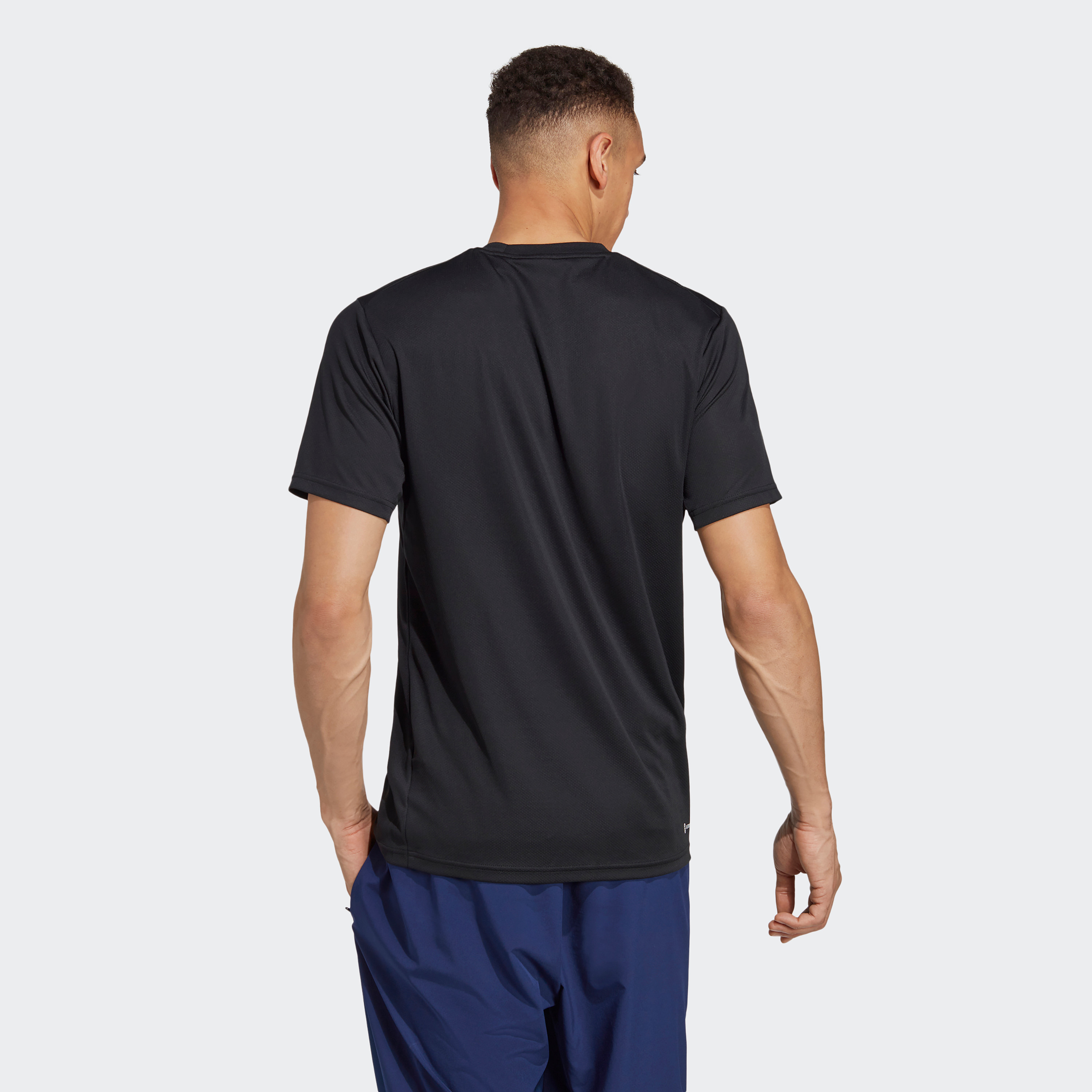  تيشرت اسنشيالز للتدريب بشعار شو للرجال من اديداس-men-clothing-sportswearandactivewear-tshirtsandpolos-image-4