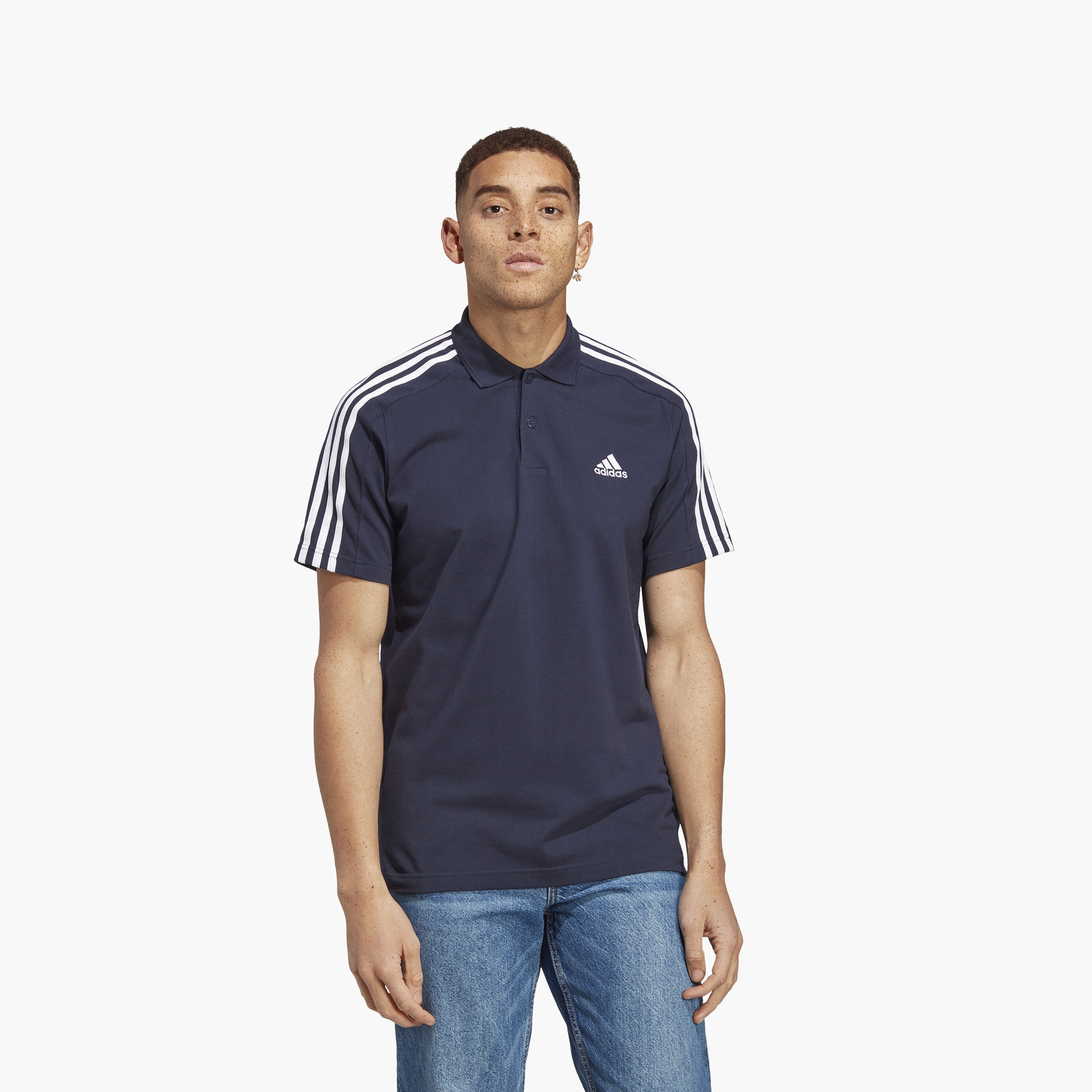 تيشيرت بولو إيسنشيالز بيكيه المطرز بشعار صغير وثلاثة خطوط من أديداس للرجال | OE-men-clothing-sportswearandactivewear-tshirtsandpolos-image-8