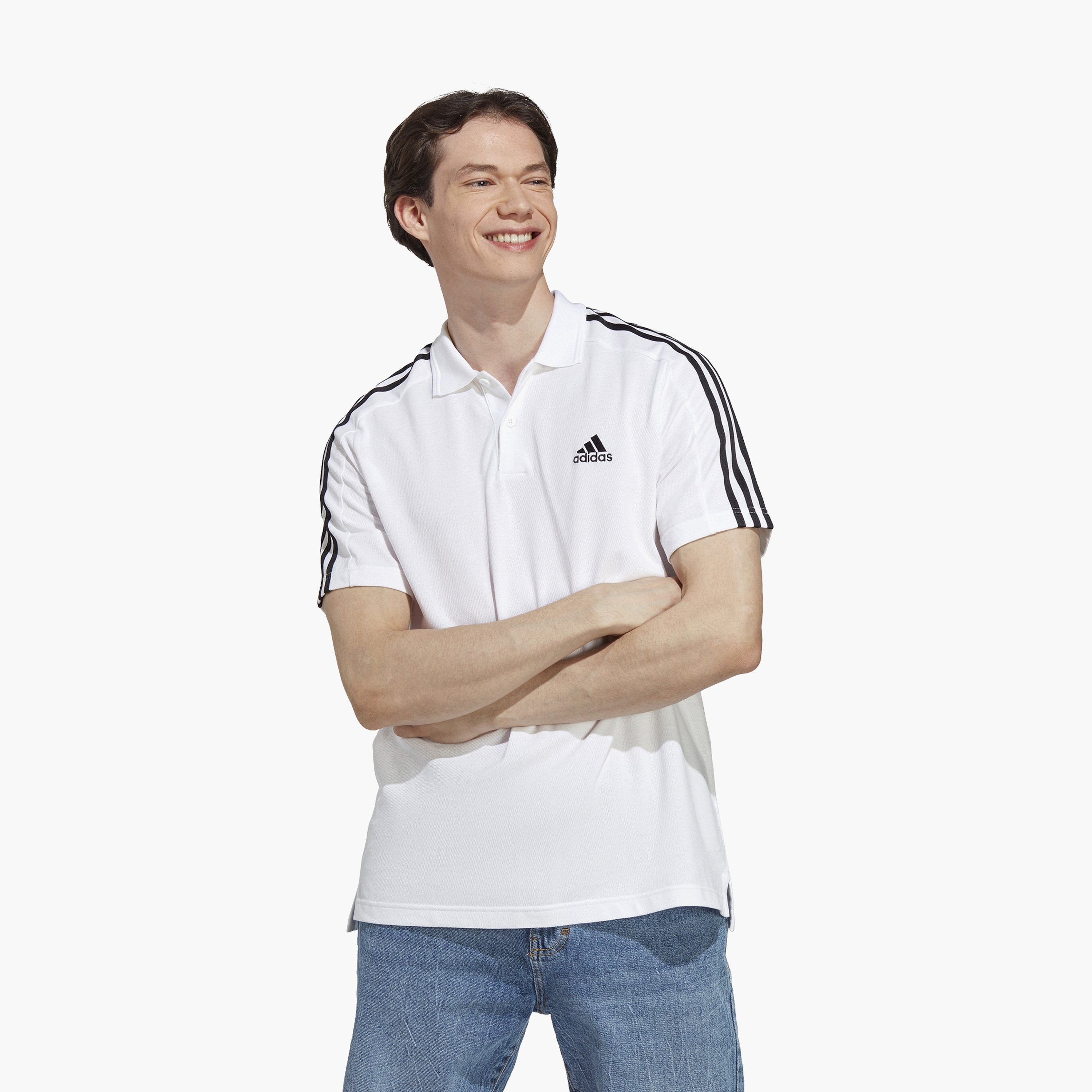 تيشيرت بولو إيسنشيالز بيكيه المطرز بشعار صغير وثلاثة خطوط من أديداس للرجال | OE-men-clothing-sportswearandactivewear-tshirtsandpolos-image-14