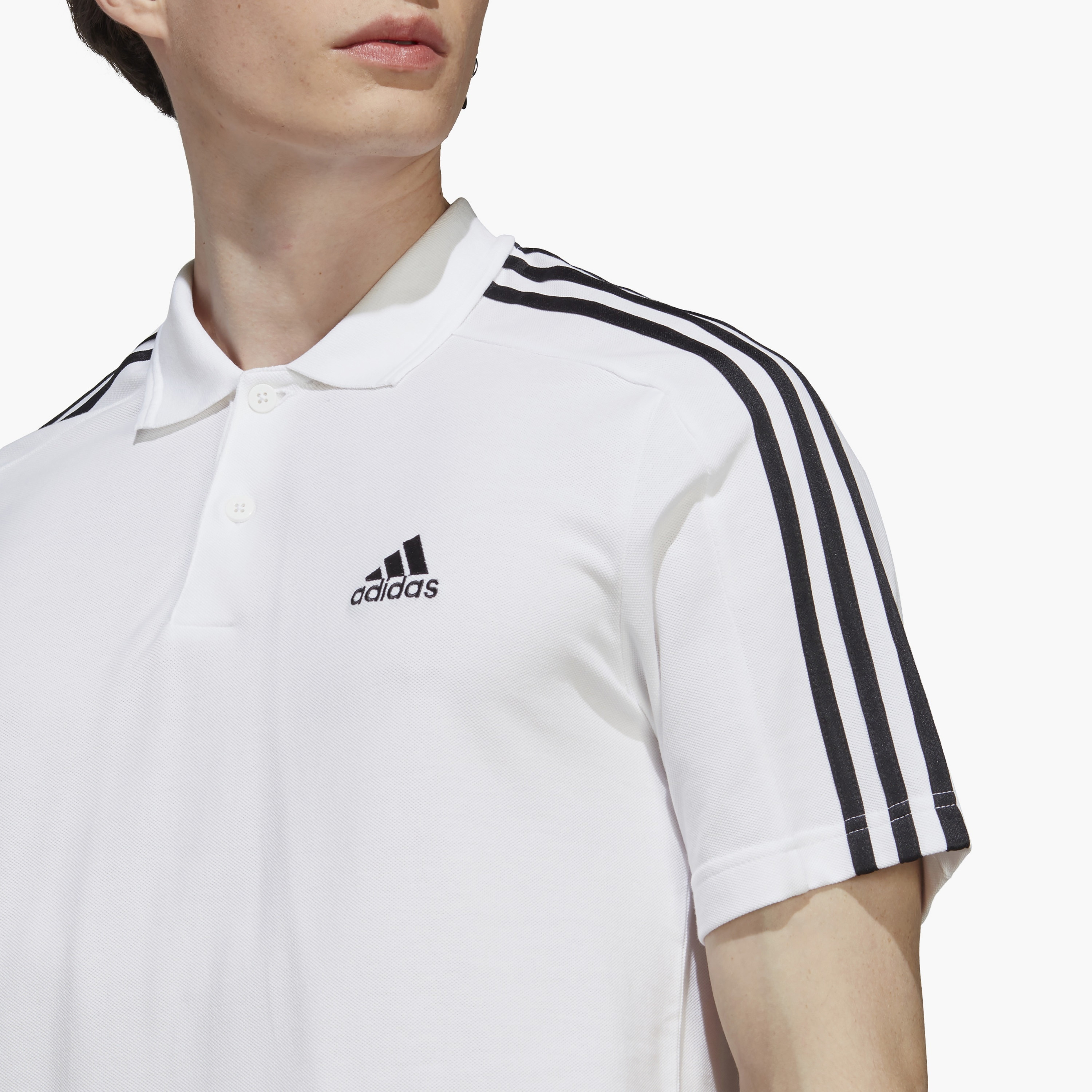 تيشيرت بولو إيسنشيالز بيكيه المطرز بشعار صغير وثلاثة خطوط من أديداس للرجال | OE-men-clothing-sportswearandactivewear-tshirtsandpolos-image-16
