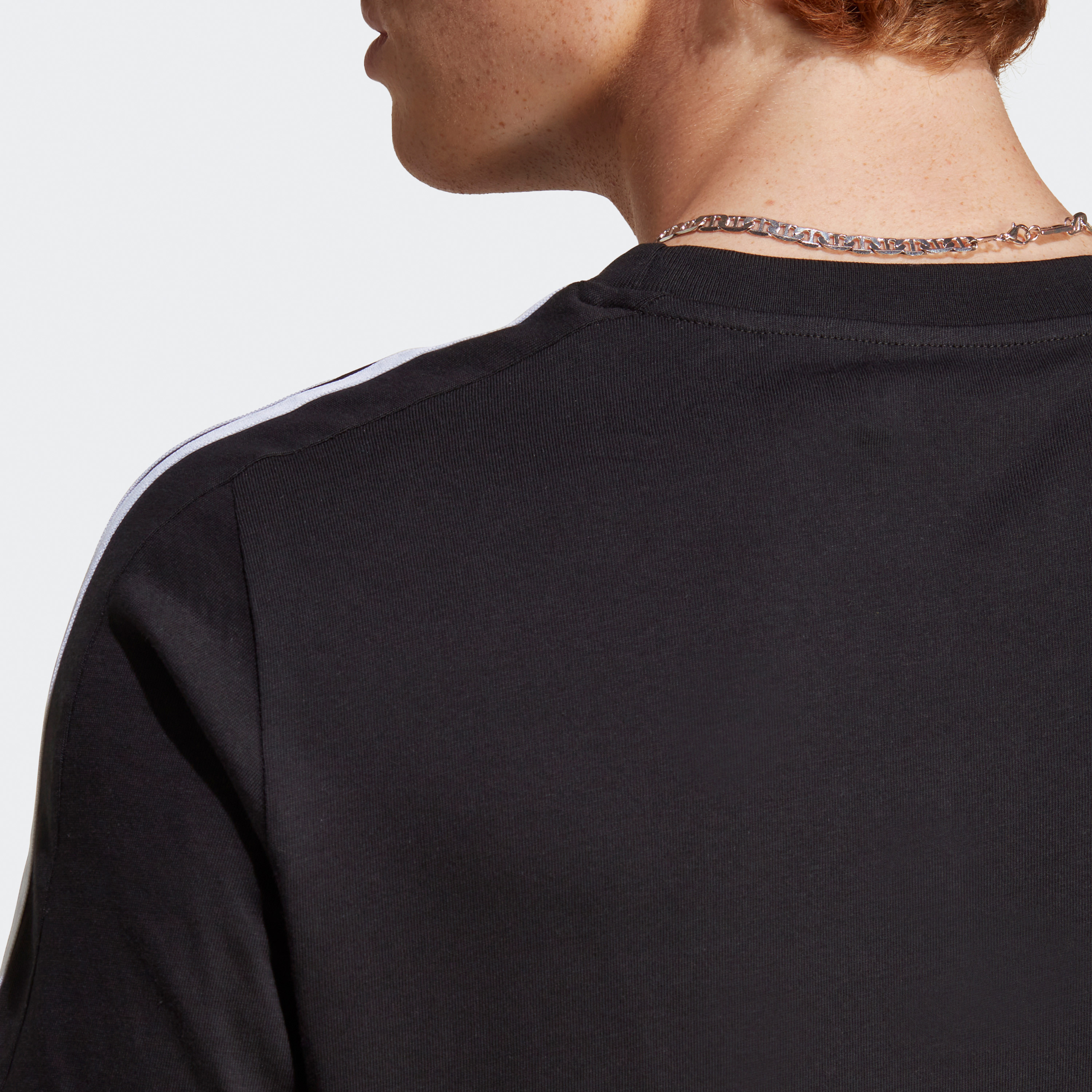 أديداس - تي شيرت جيرسي ايسنشالز 3 خطوط IC9334-men-clothing-sportswearandactivewear-tshirtsandpolos-image-2