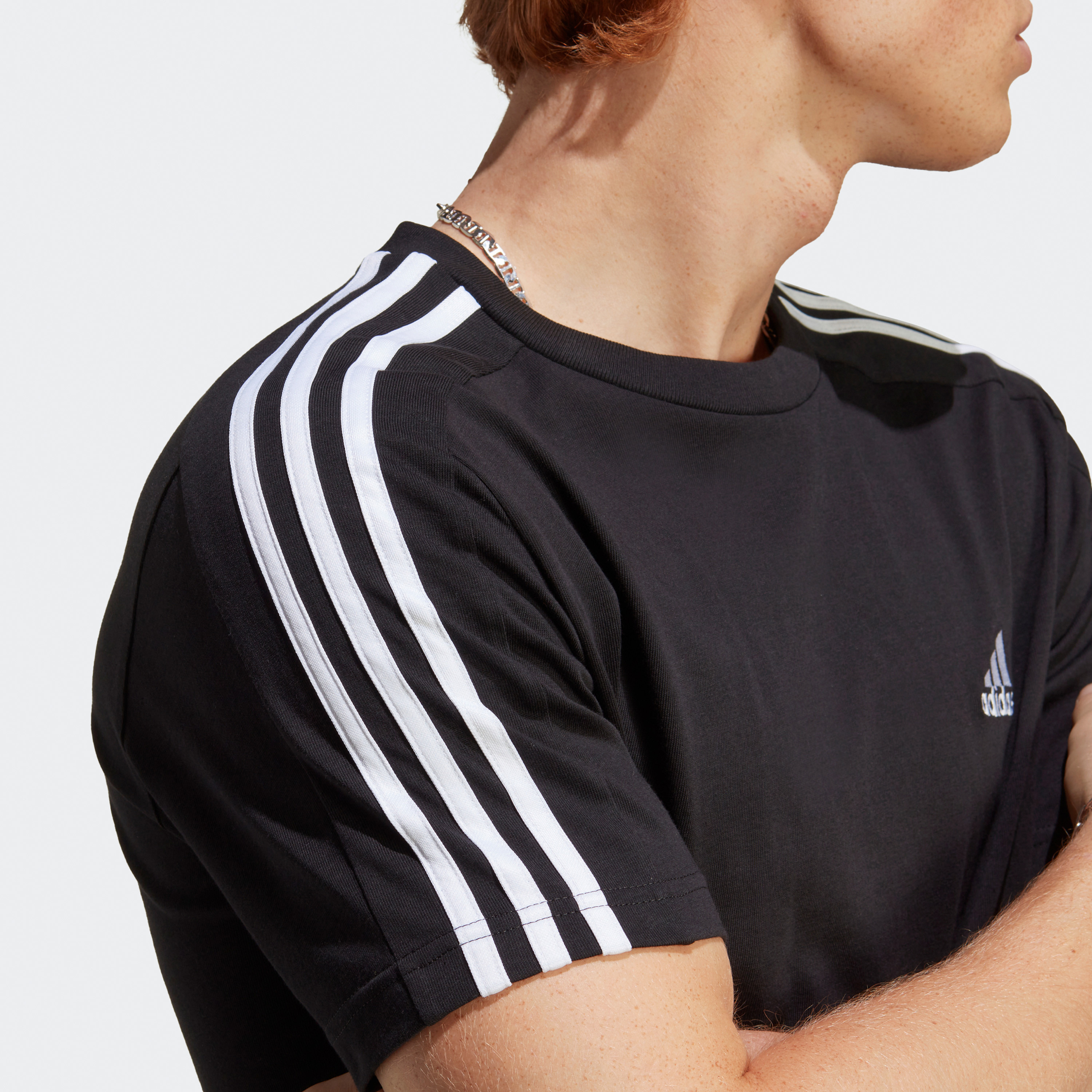 أديداس - تي شيرت جيرسي ايسنشالز 3 خطوط IC9334-men-clothing-sportswearandactivewear-tshirtsandpolos-image-7