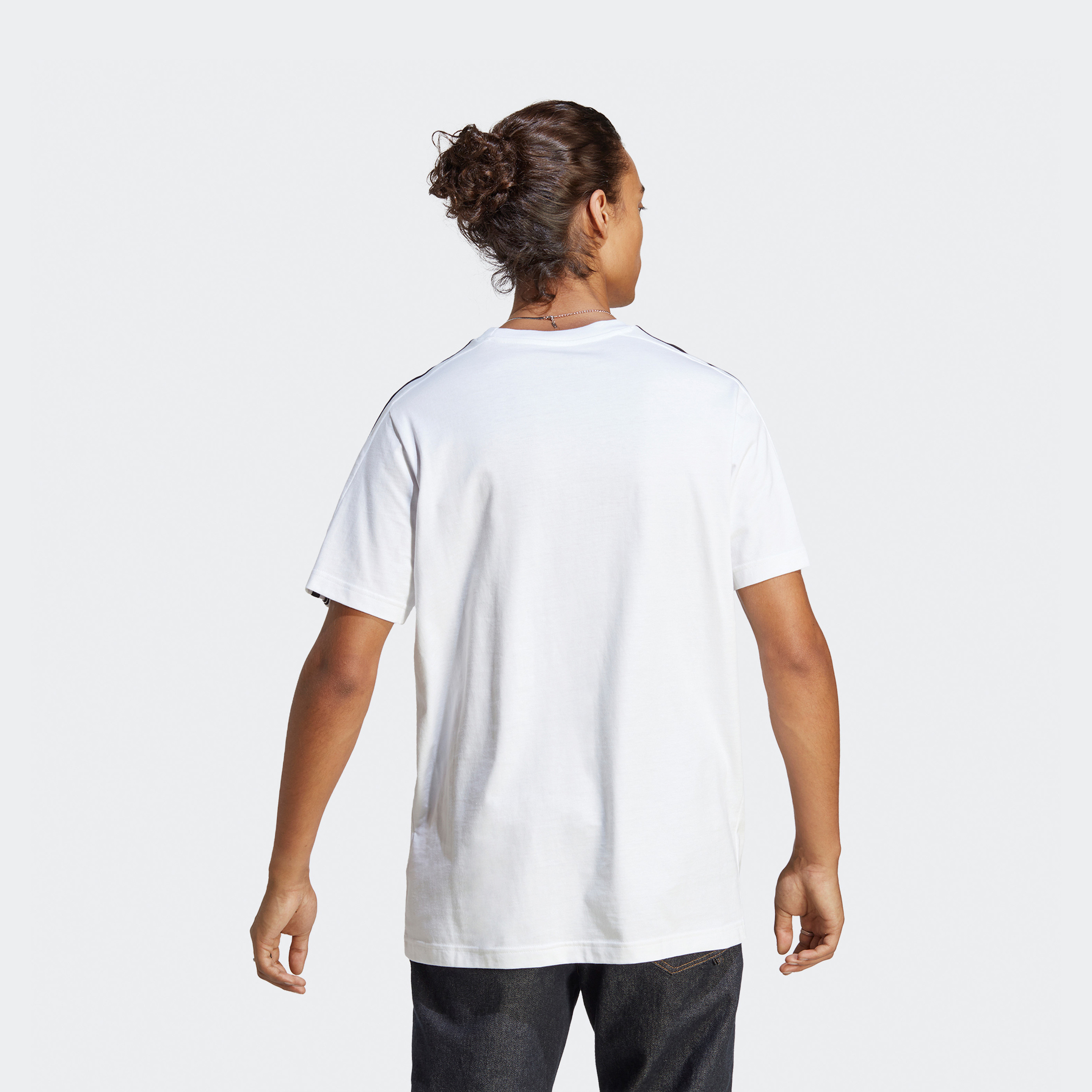 أديداس - تي شيرت جيرسي ايسنشالز 3 خطوط IC9334-men-clothing-sportswearandactivewear-tshirtsandpolos-image-20