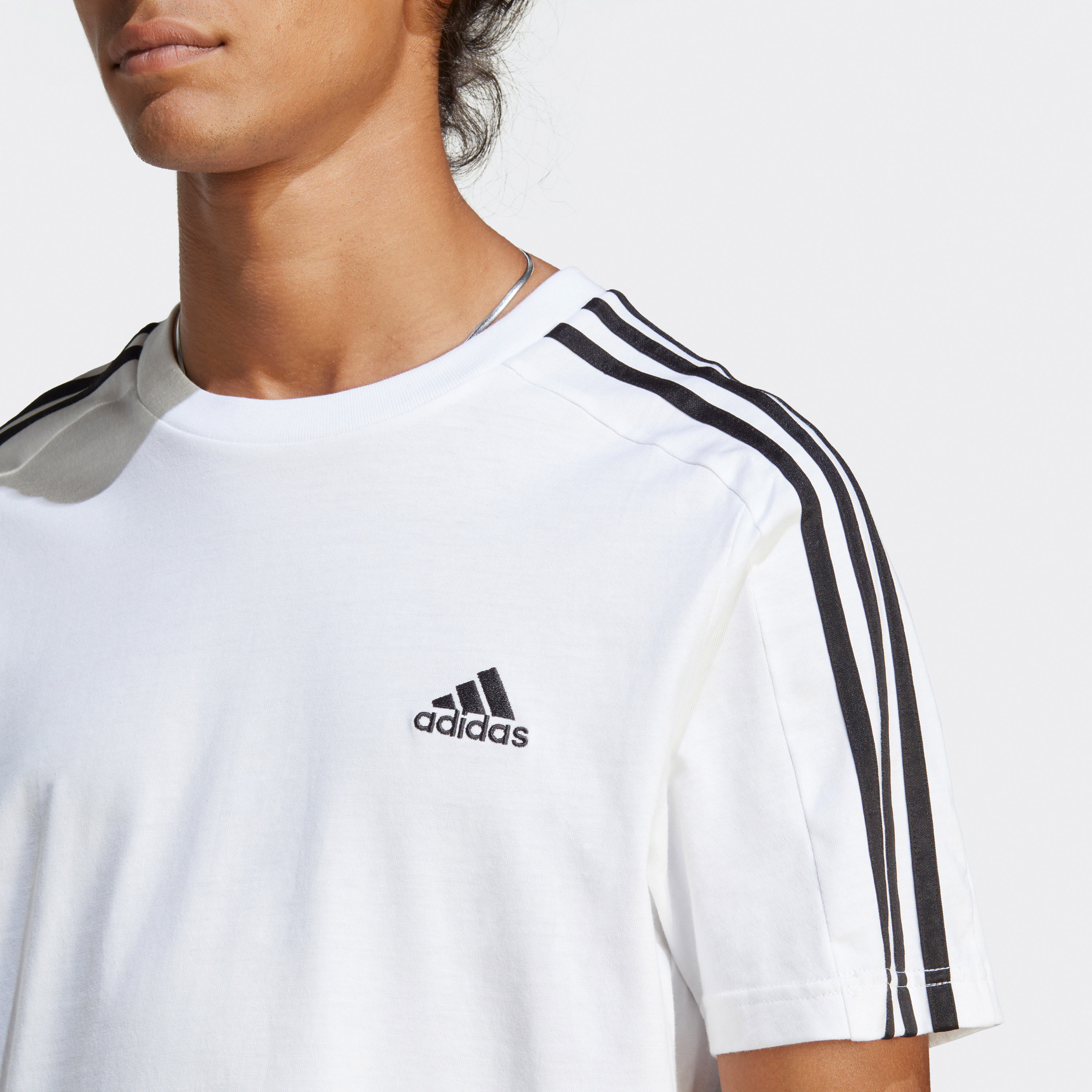 أديداس - تي شيرت جيرسي ايسنشالز 3 خطوط IC9334-men-clothing-sportswearandactivewear-tshirtsandpolos-image-23