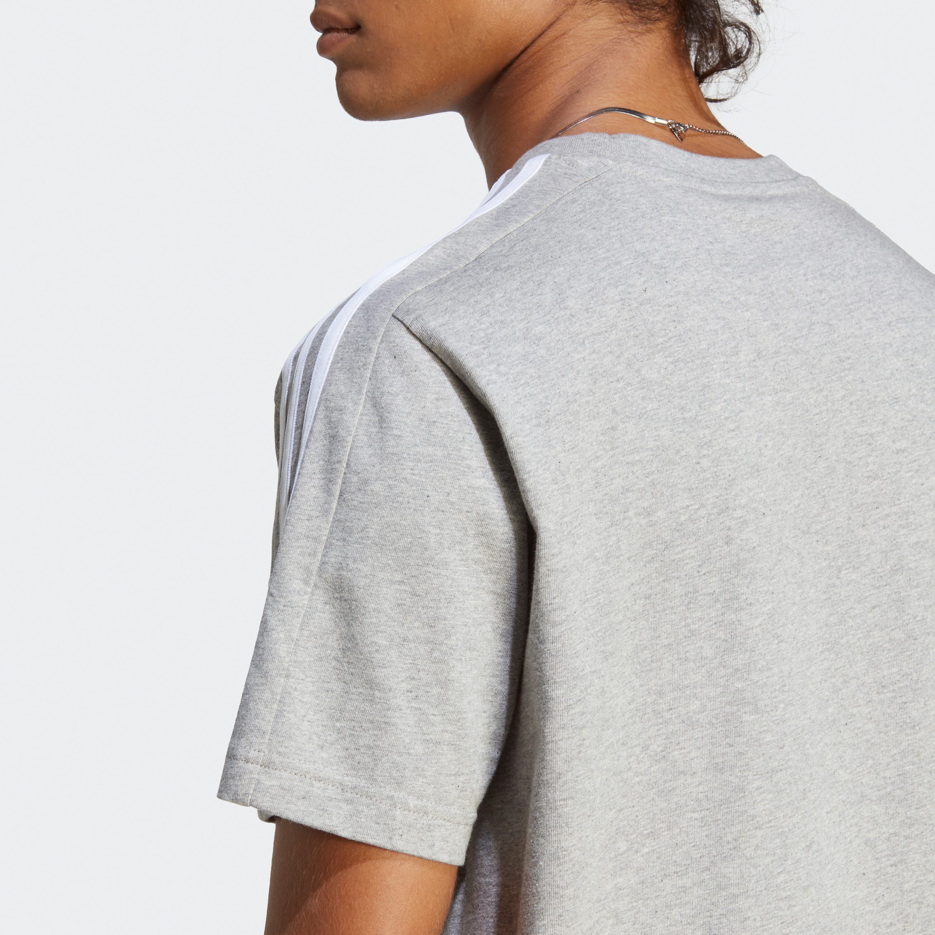 أديداس - تي شيرت جيرسي ايسنشالز 3 خطوط IC9334-men-clothing-sportswearandactivewear-tshirtsandpolos-image-32