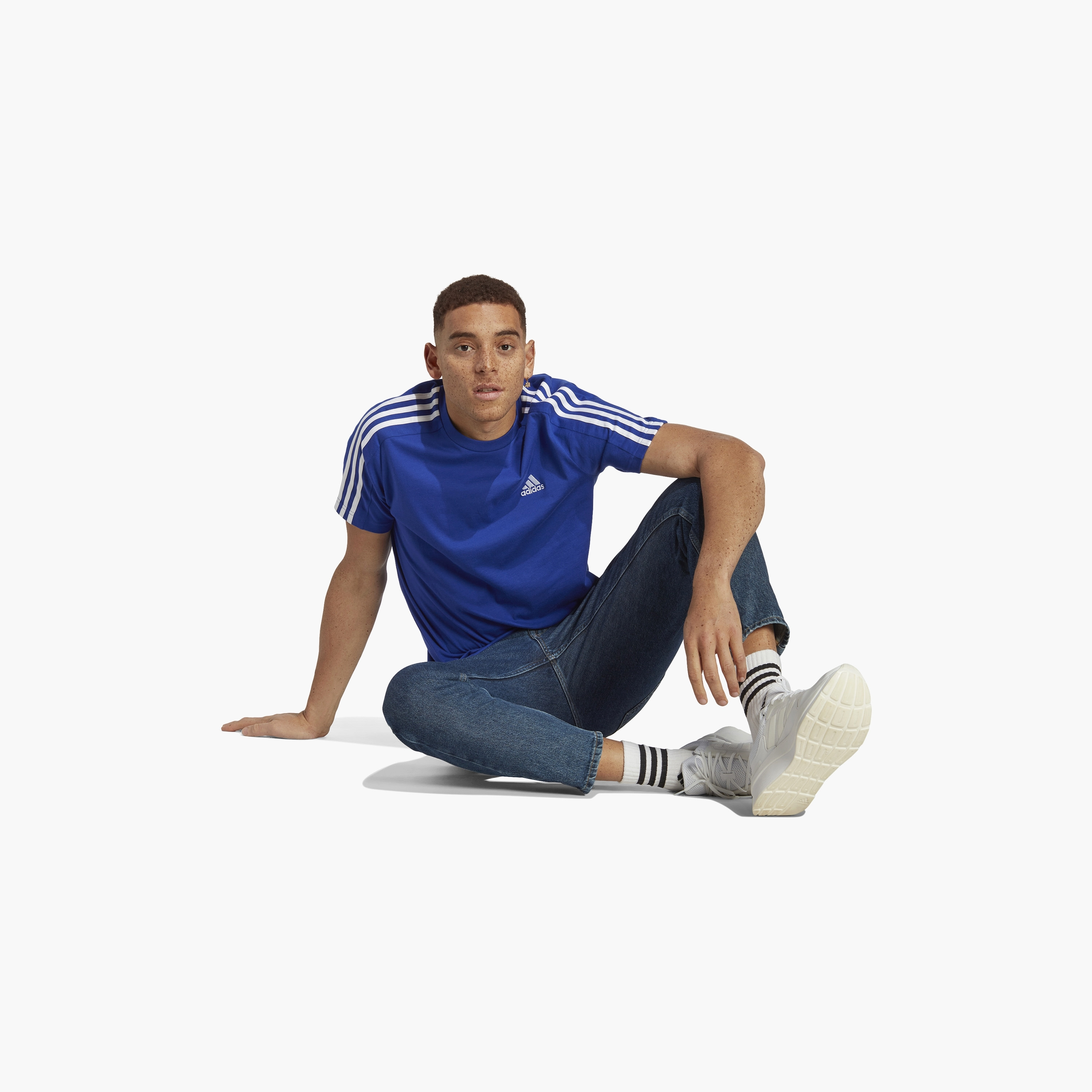 تيشيرت إسنشيالز جيرسيه 3 خطوط واحد للرجال من اديداس | OE-men-clothing-sportswearandactivewear-tshirtsandpolos-image-2