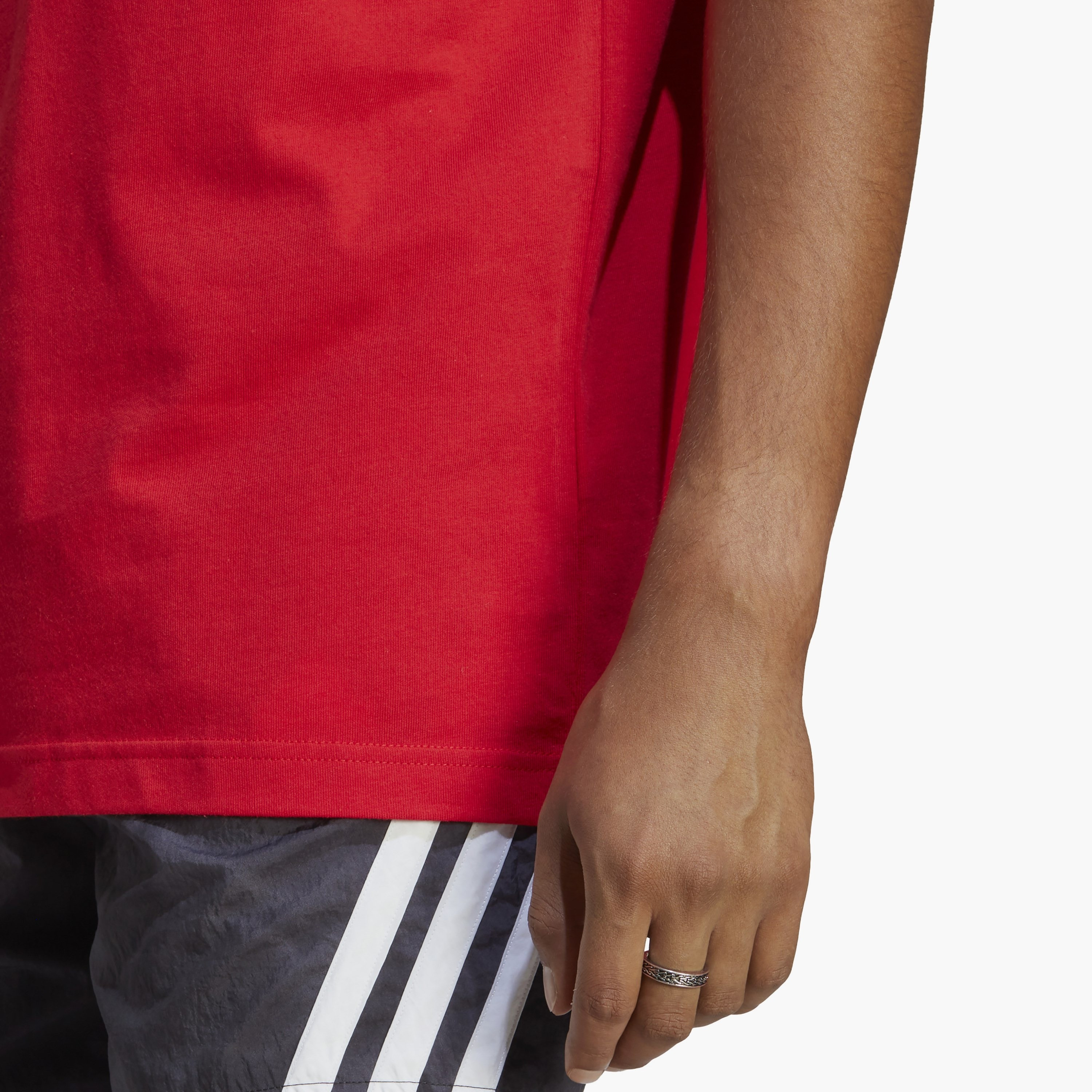 تيشيرت إسنشيالز جيرسيه 3 خطوط واحد للرجال من اديداس | OE-men-clothing-sportswearandactivewear-tshirtsandpolos-image-10